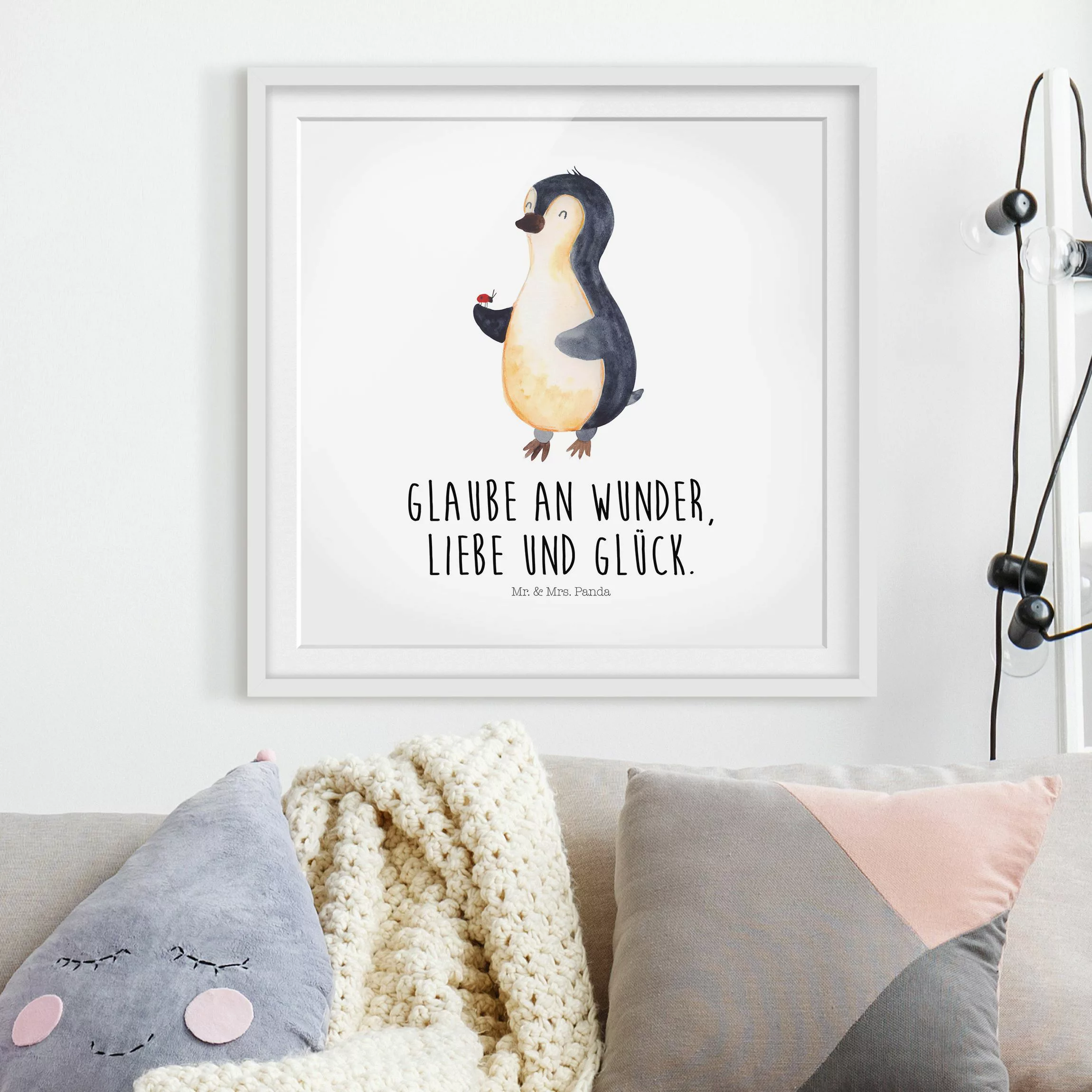 Bild mit Rahmen Mr. & Mrs. Panda - Pinguin - Wunder und Glück günstig online kaufen