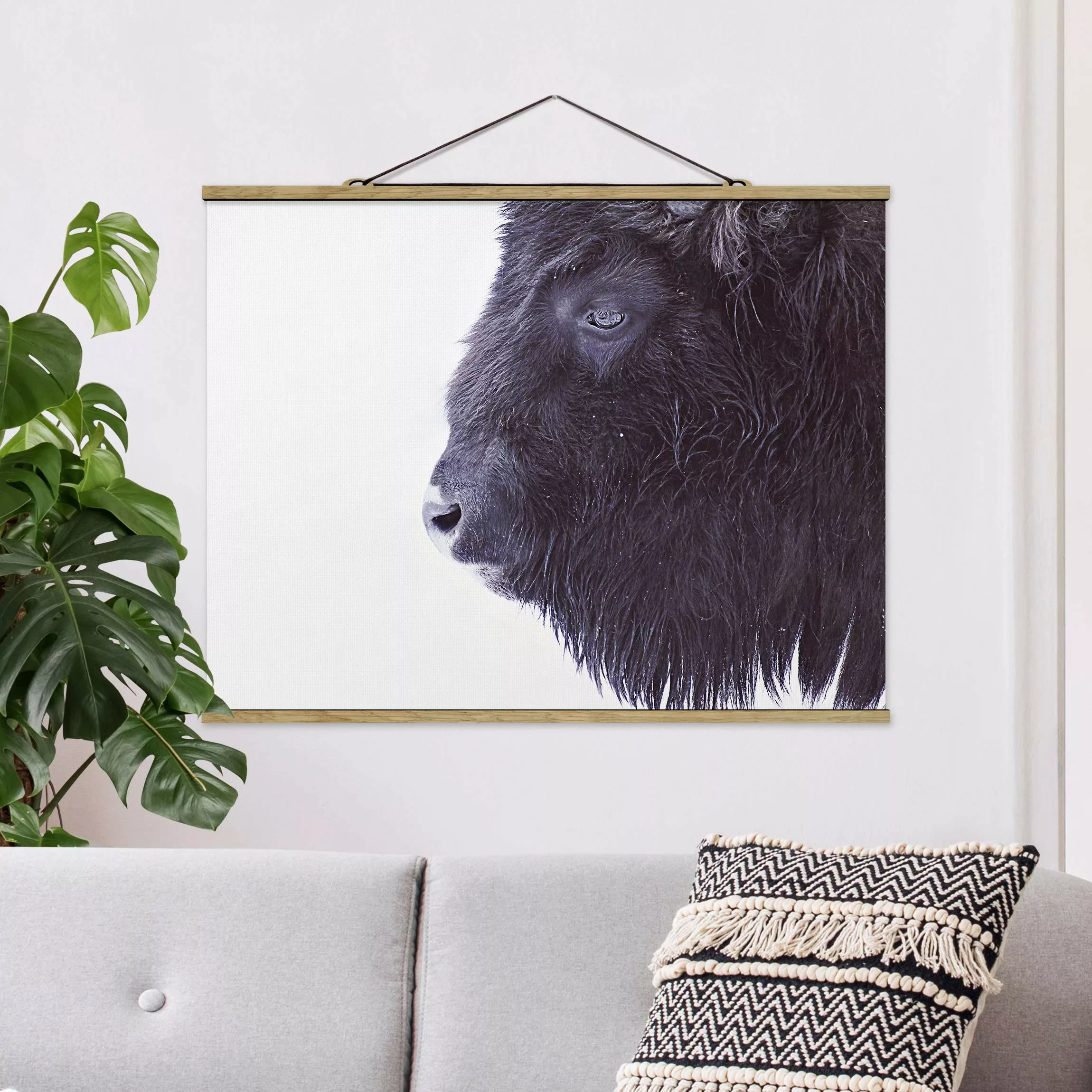 Stoffbild mit Posterleisten Schwarzer Büffel im Portrait günstig online kaufen