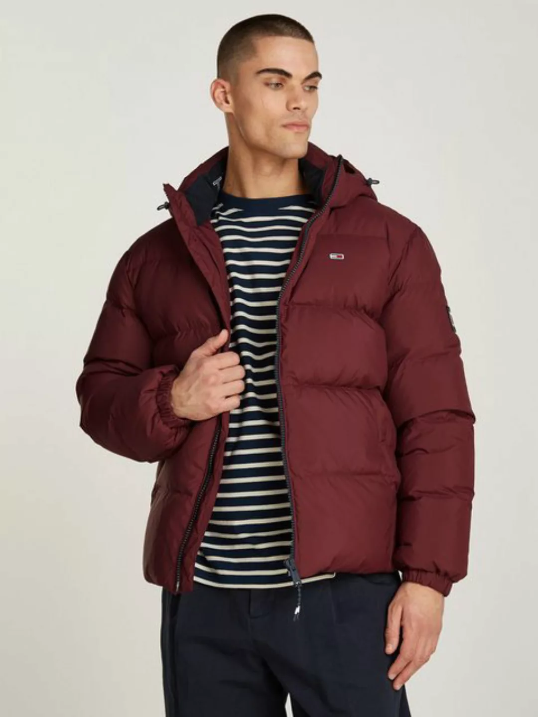 Tommy Jeans Steppjacke "TJM ESSENTIAL DOWN JACKET EXT", mit Kapuze günstig online kaufen