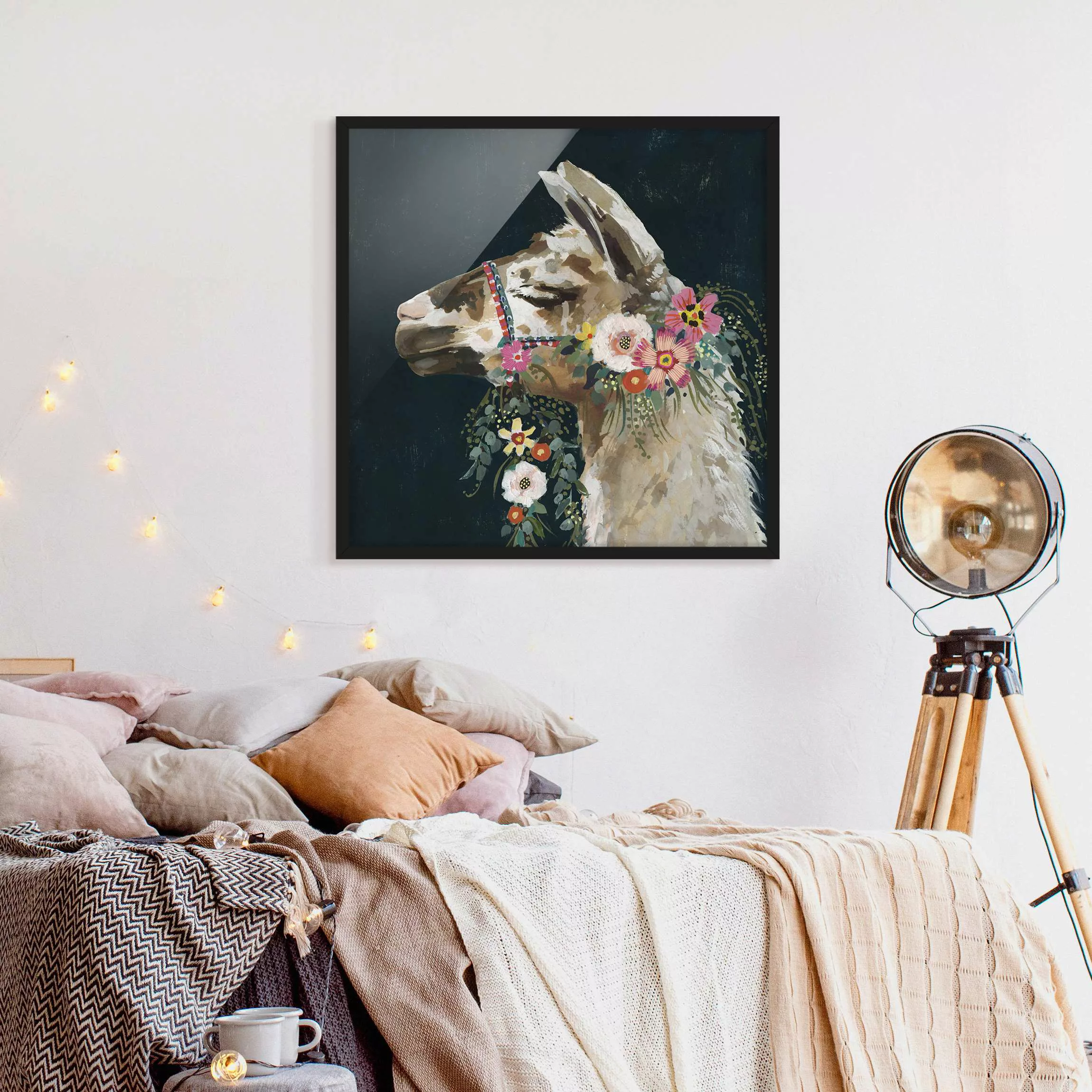 Bild mit Rahmen Tiere - Quadrat Lama mit Blumenschmuck II günstig online kaufen