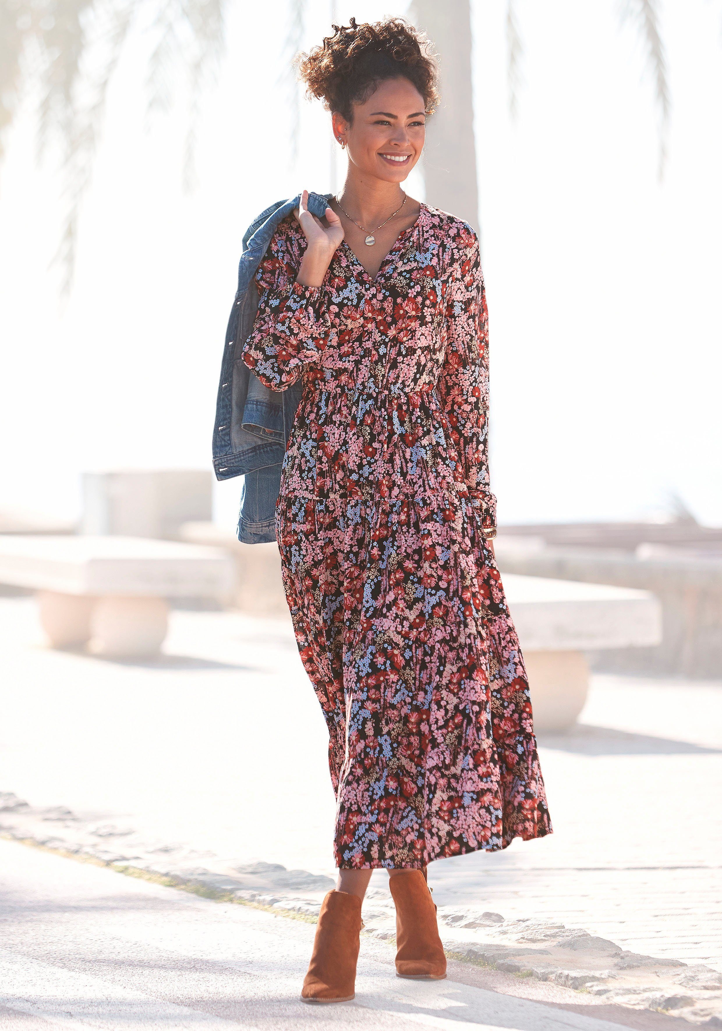 LASCANA Maxikleid, mit Blümchenprint und V-Ausschnitt, Sommerkleid günstig online kaufen