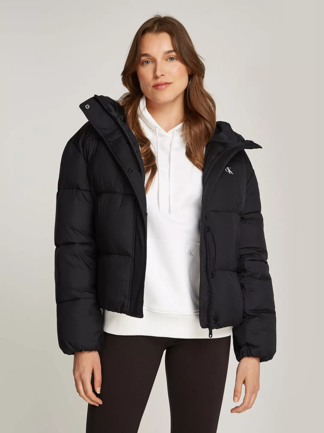 Calvin Klein Jeans Steppjacke "LOGO SHORT HOODED PUFFER", mit Kapuze, mit L günstig online kaufen