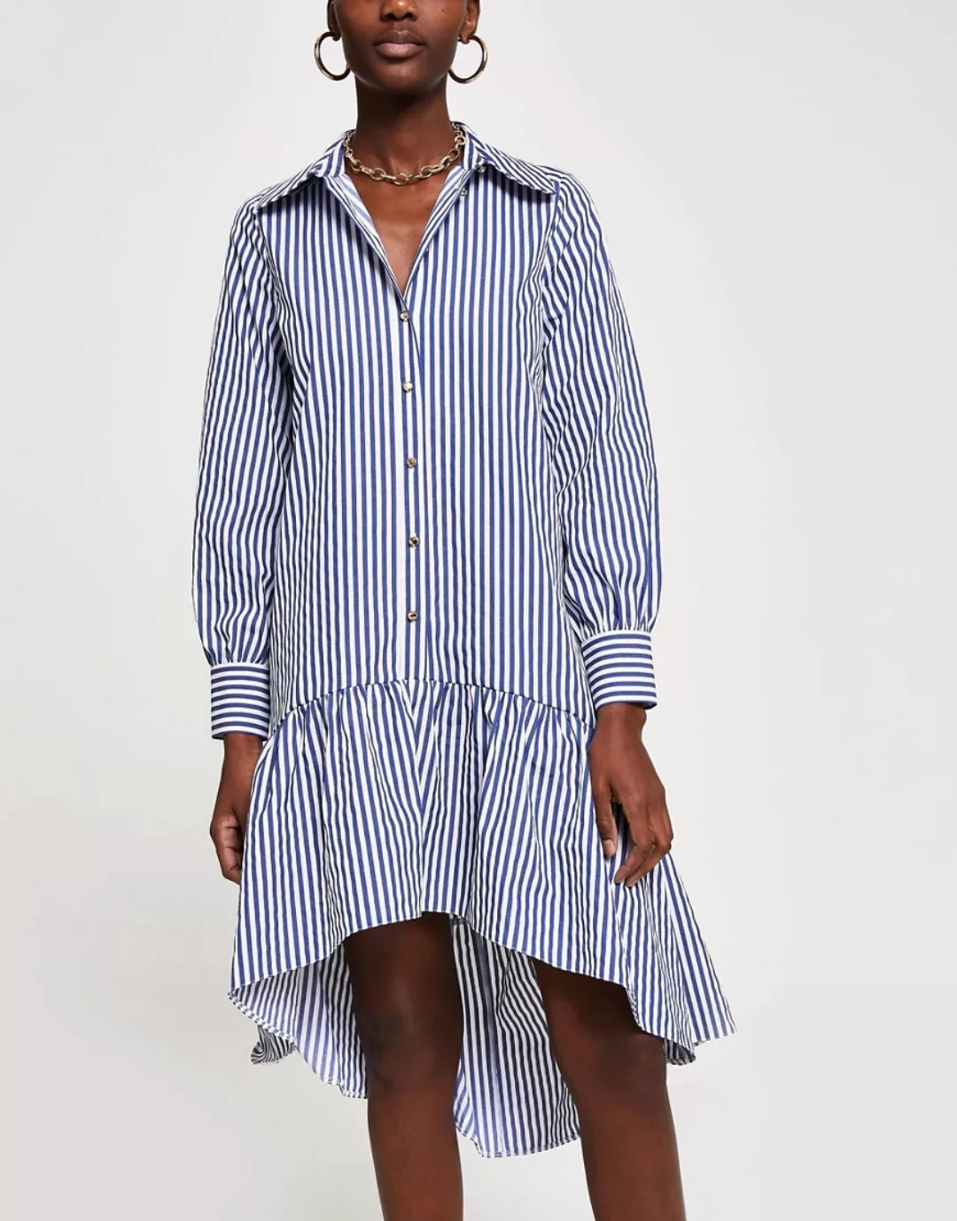 River Island – Gestreiftes Mini-Hemdkleid in Blau mit Schößchen-Mehrfarbig günstig online kaufen