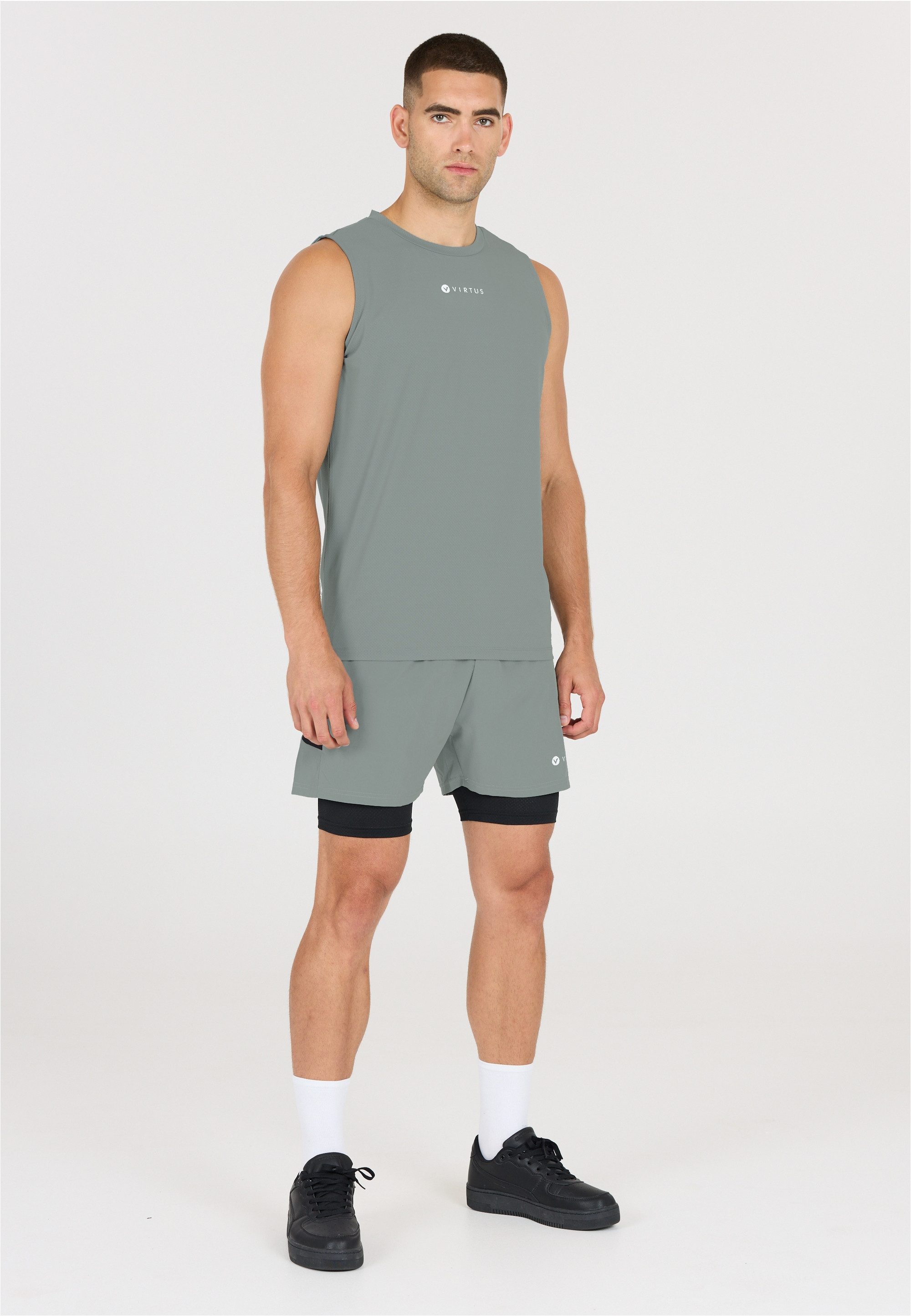 Virtus Shorts "Dylan", aus atmungsaktivem 4-Wege-Stretch günstig online kaufen