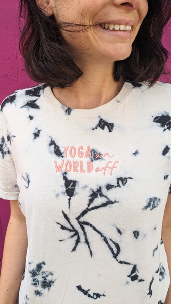 Batik Yoga T-shirt | Yoga On World Off günstig online kaufen