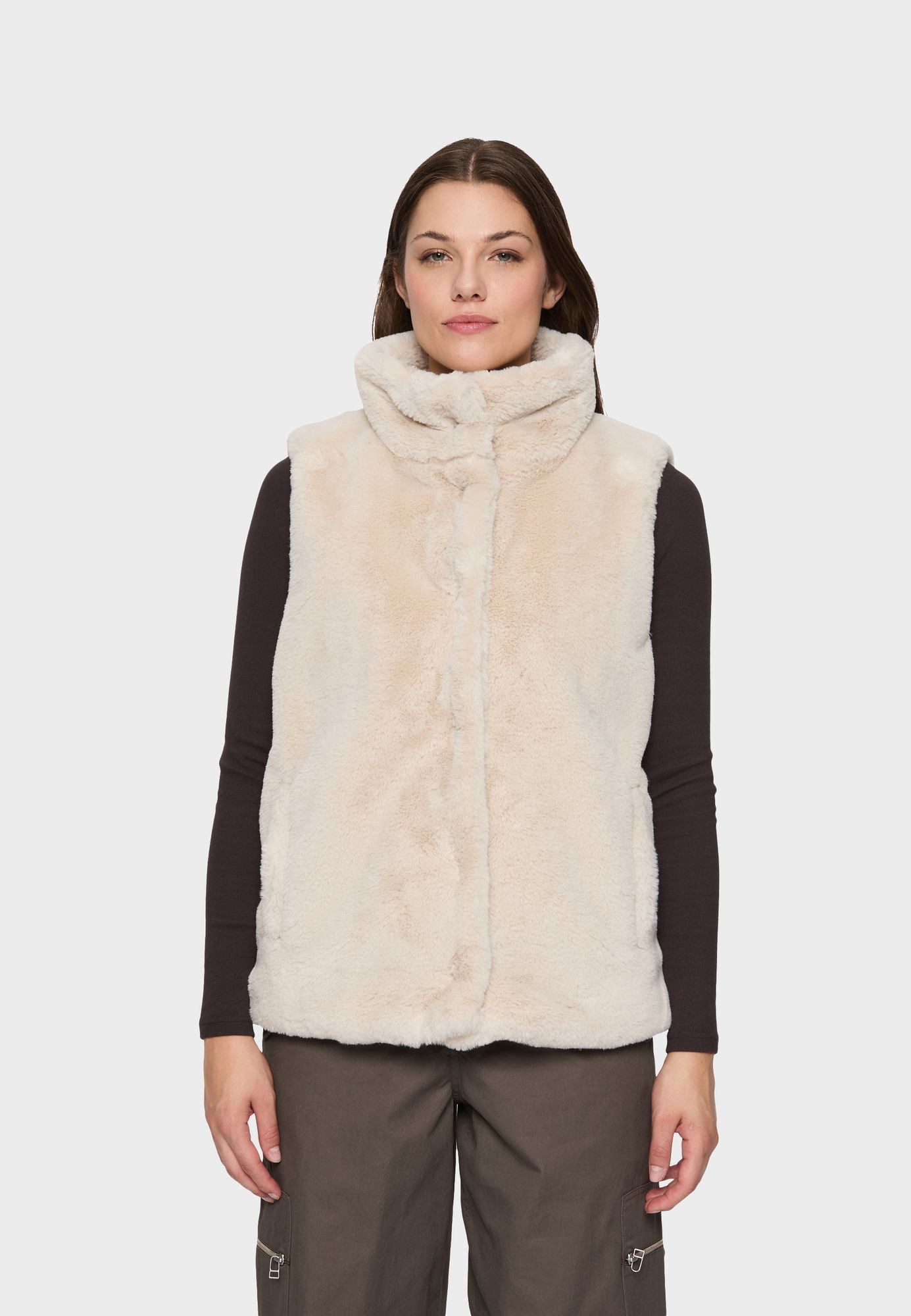 COVERED Fellimitatweste L70046CO Stehkragen, Eingriffstaschen, schließbar günstig online kaufen