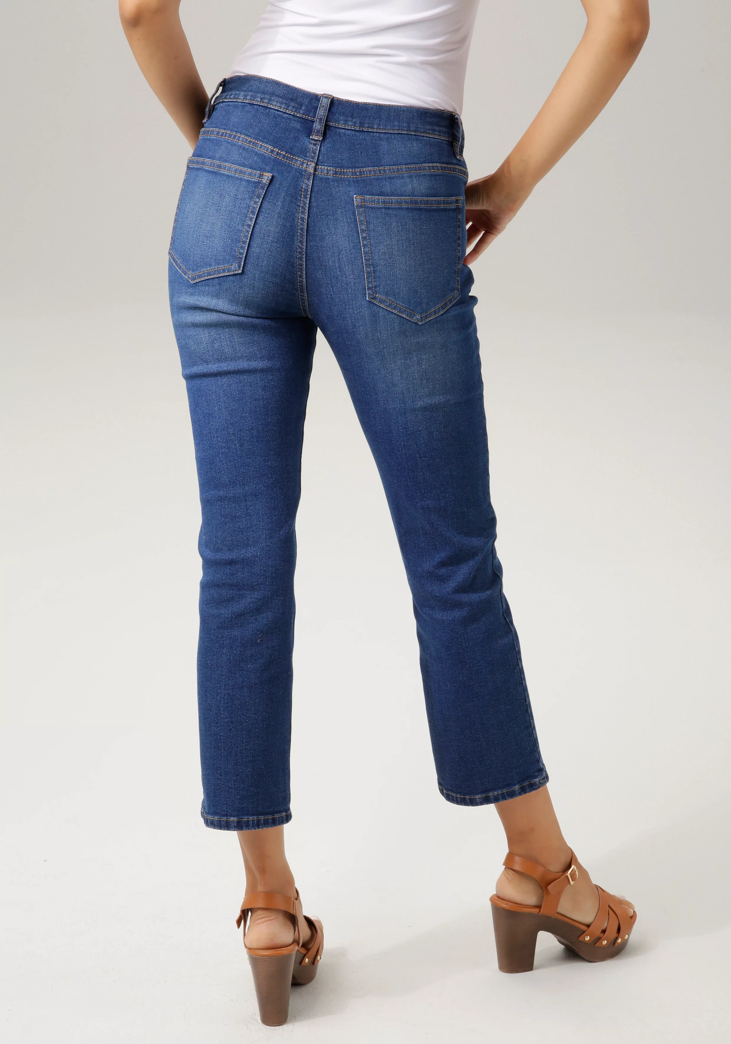 Aniston CASUAL Bootcut-Jeans, in trendiger 7/8-Länge günstig online kaufen