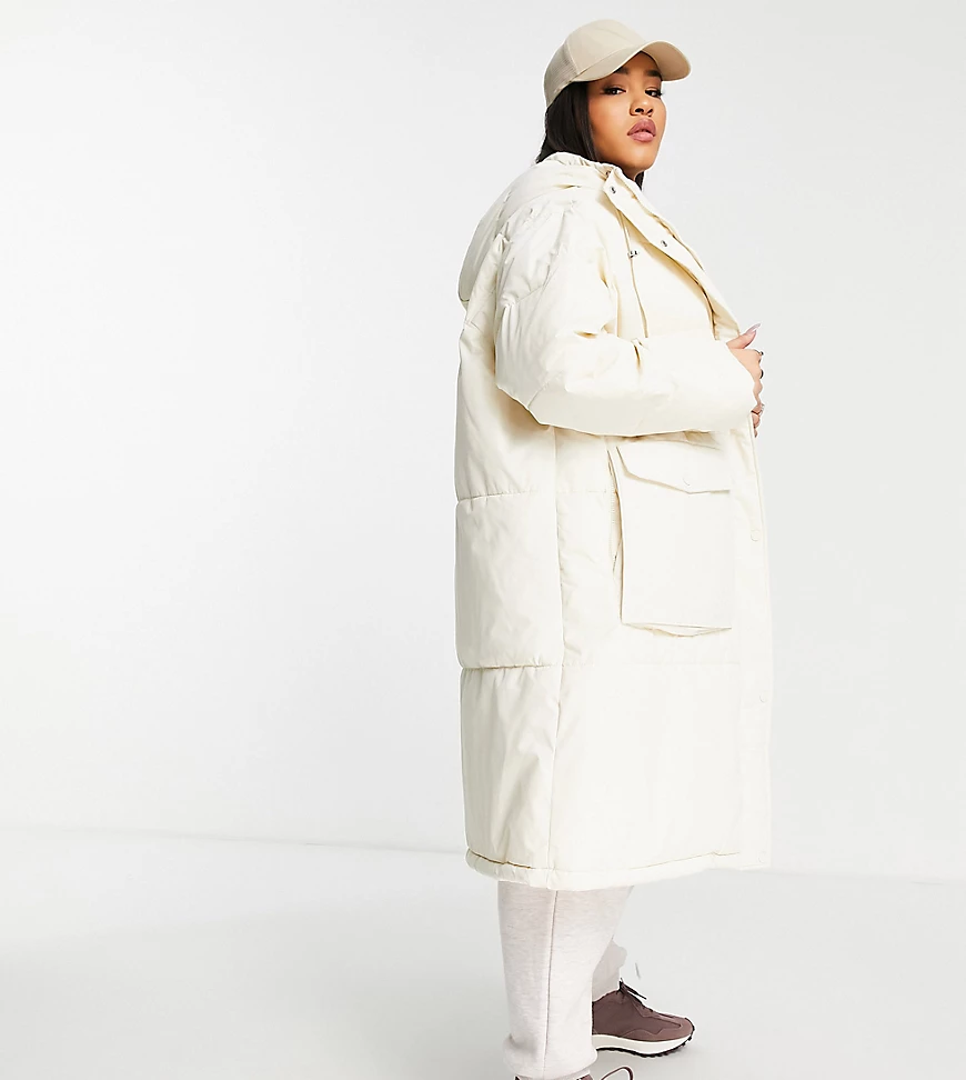 Vero Moda Curve – Lang geschnittener wattierte Mantel in Creme mit Gummizug günstig online kaufen
