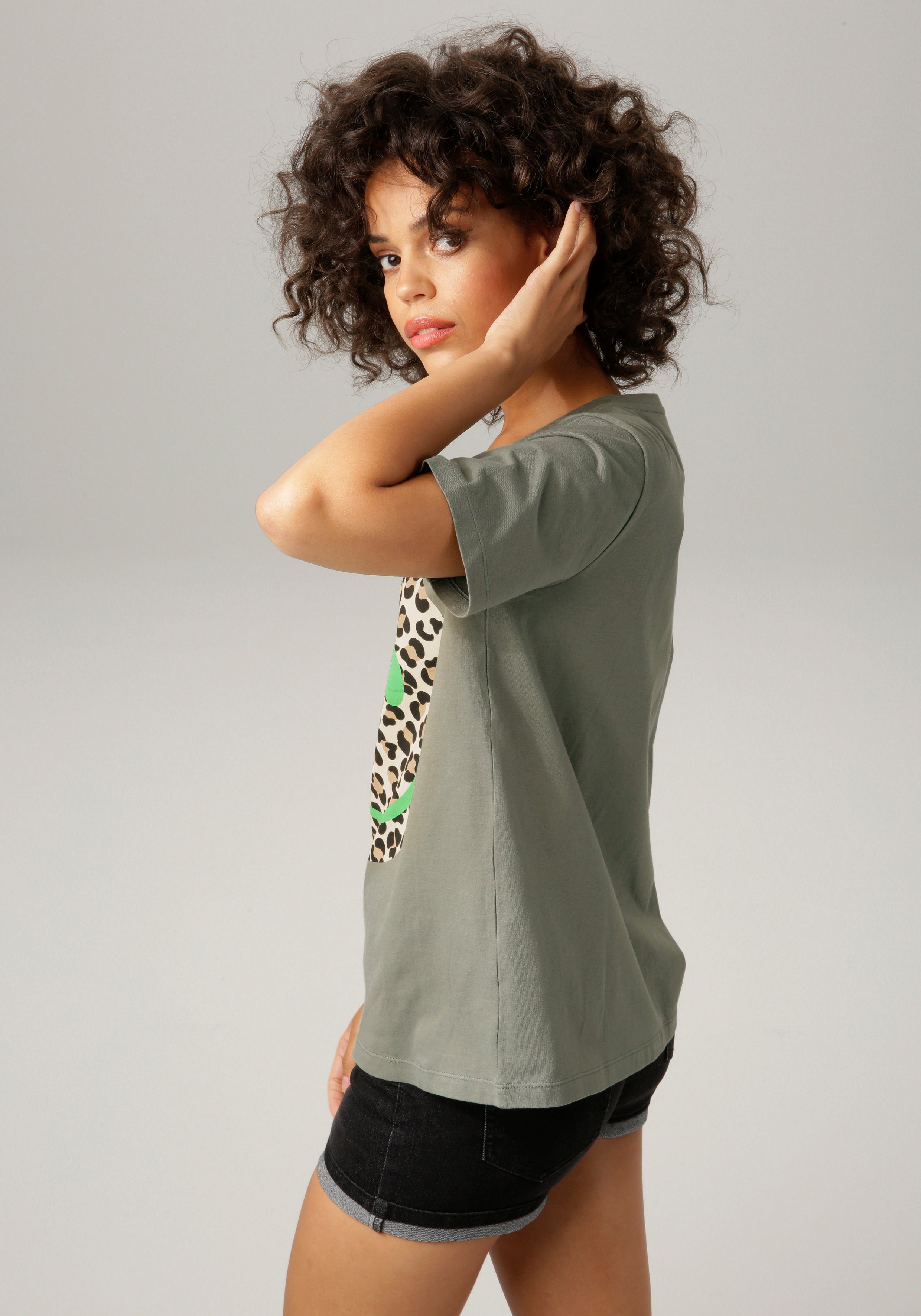 Aniston CASUAL T-Shirt mit Smiley-Frontprint im günstig online kaufen