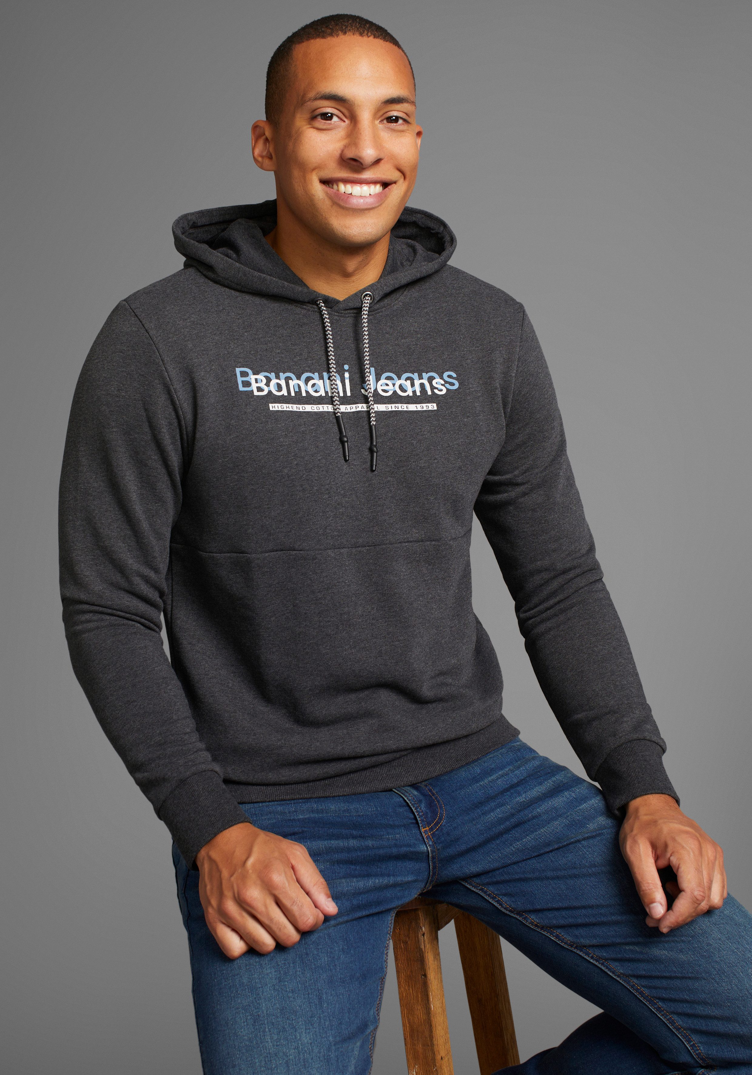 Bruno Banani Kapuzensweatshirt mit modernem Print günstig online kaufen