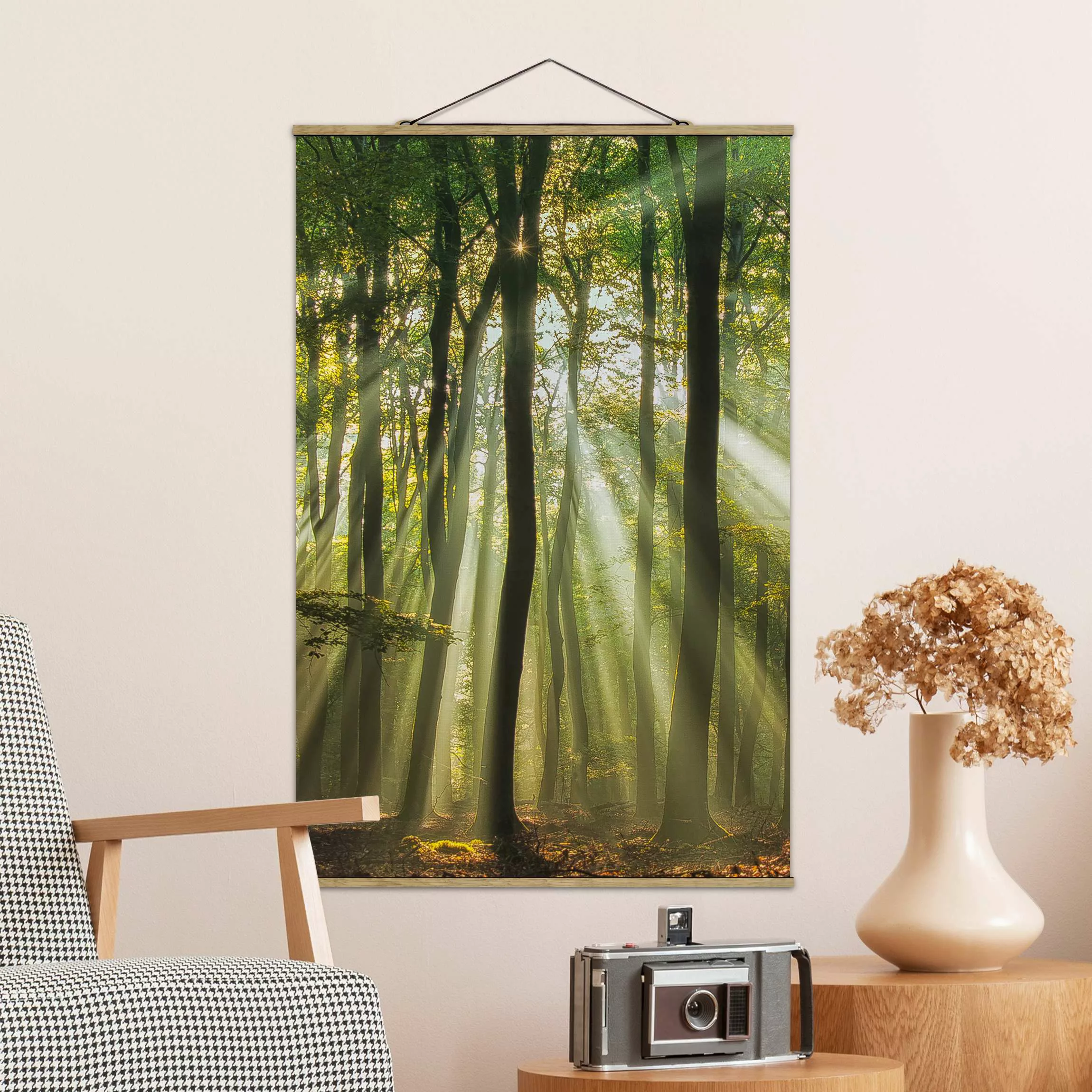 Stoffbild Wald mit Posterleisten - Hochformat Sonnentag im Wald günstig online kaufen