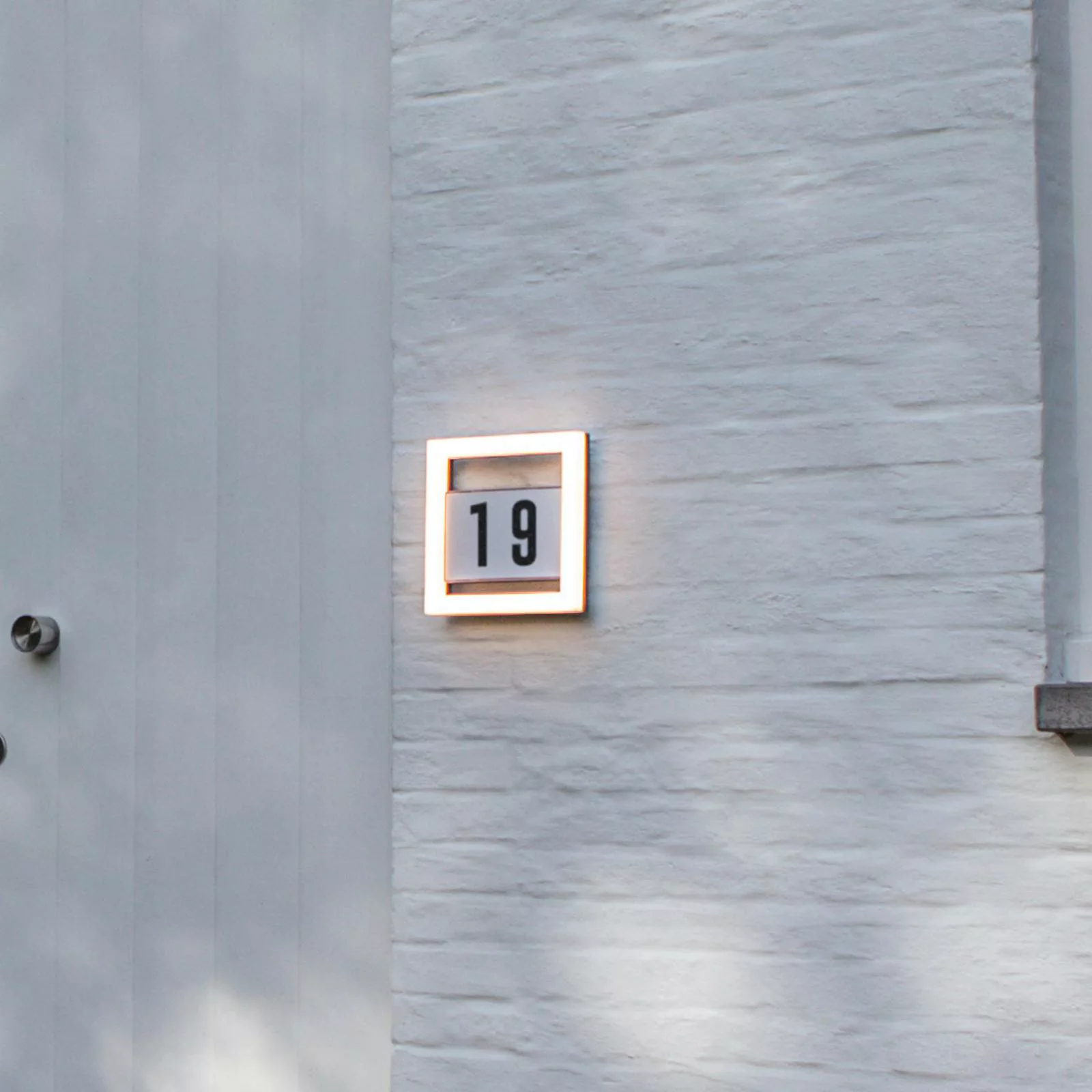 LED Hausnummernleuchte Alice aus Aluminiumdruckguss in Edelstahl günstig online kaufen