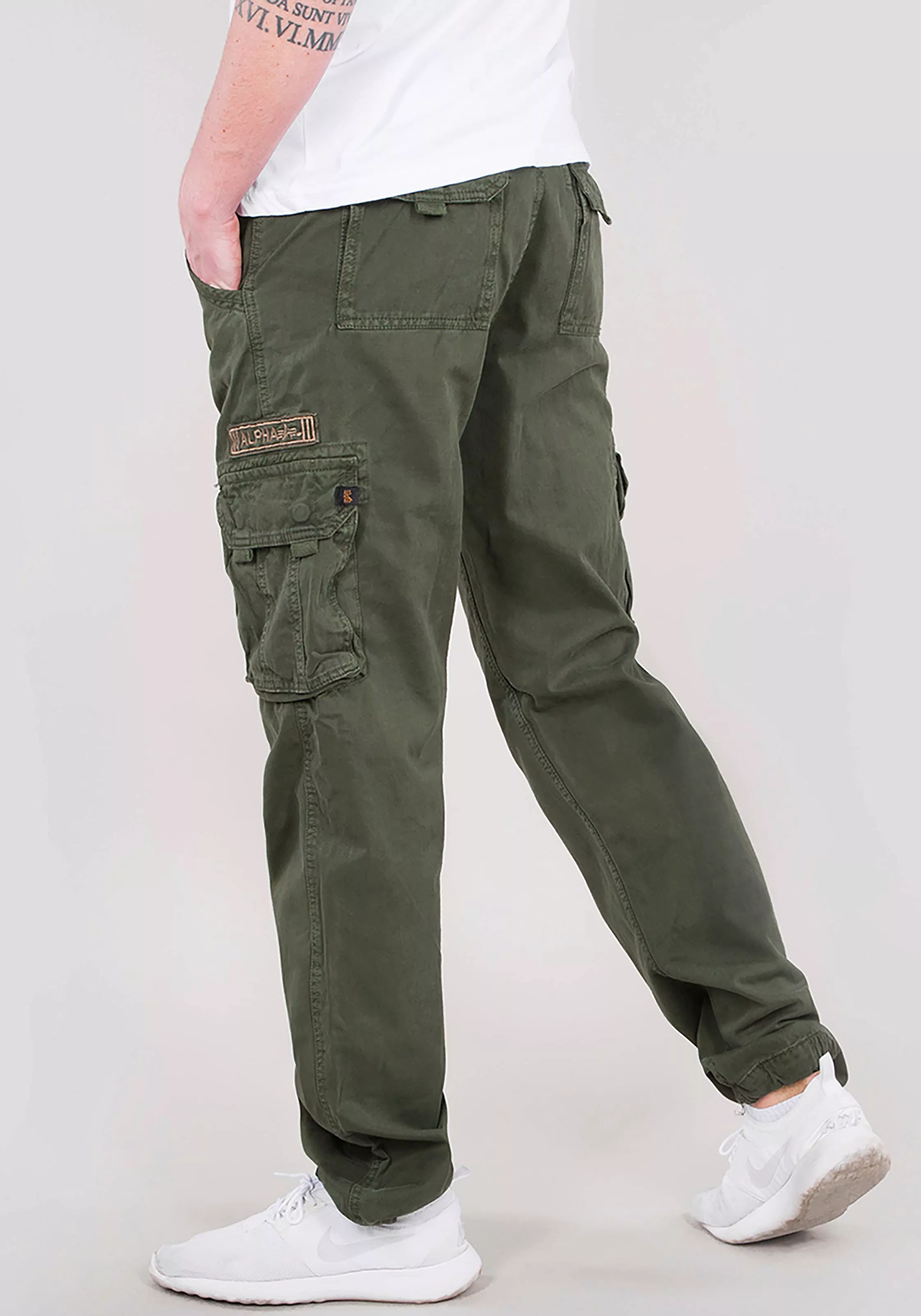 Alpha Industries Cargohose Jet Pant mit seitlichen Cargotaschen und Kordelz günstig online kaufen