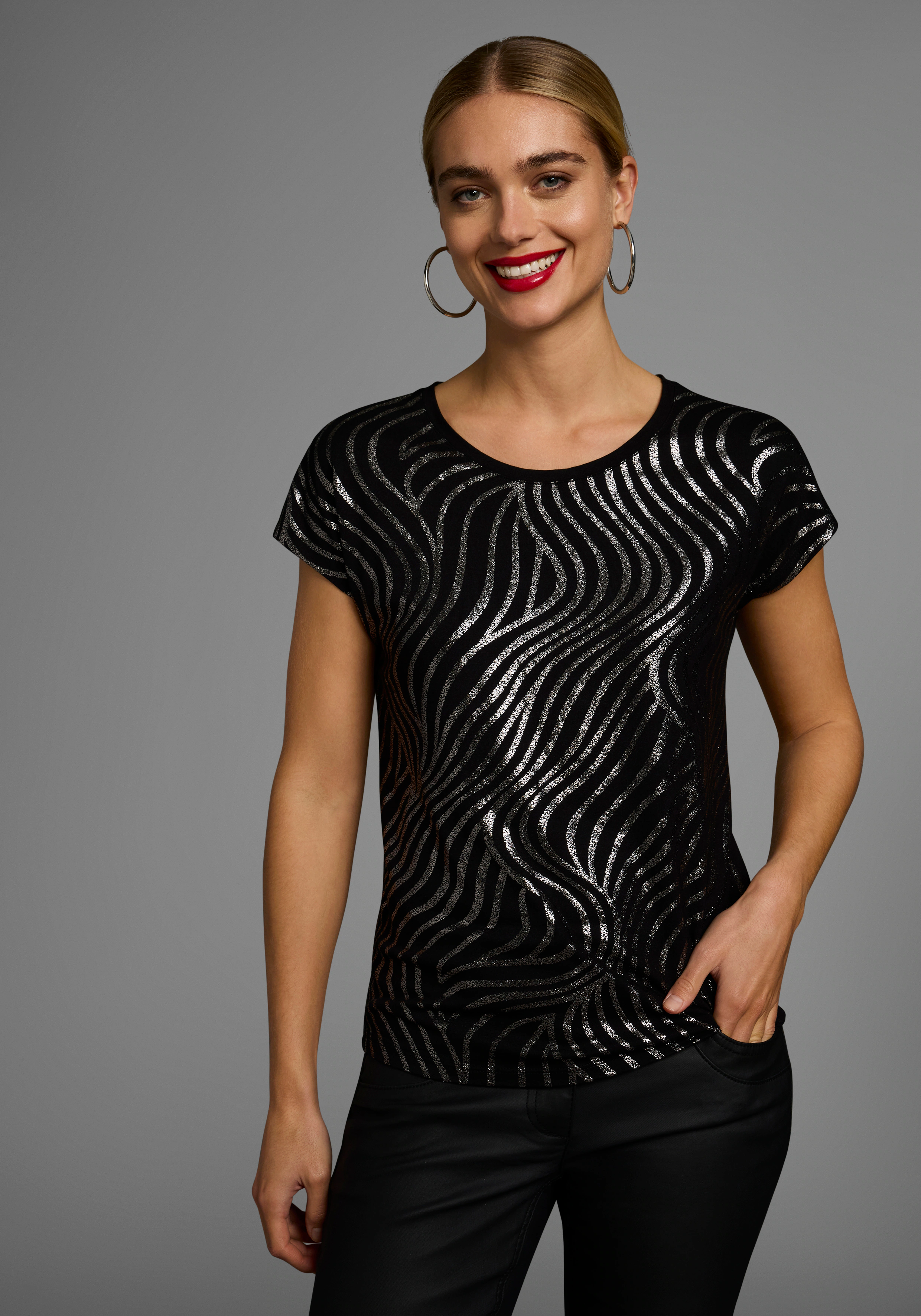 Laura Scott Rundhalsshirt, Kurzarm, figurumspielend, aus elastischem Single günstig online kaufen
