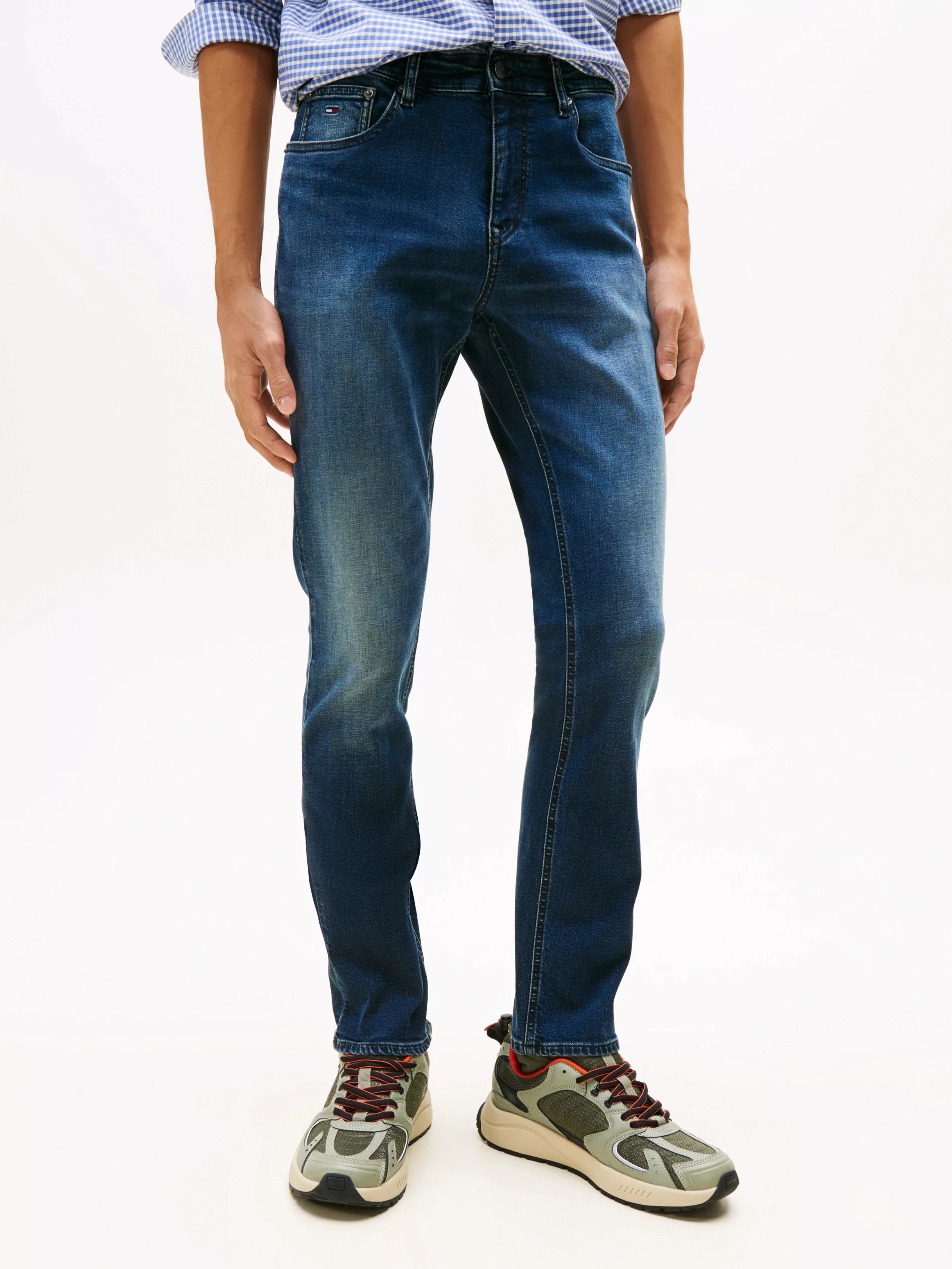 Tommy Jeans Gerade Jeans "Scanton Slim", Mit Markenlabel aus Leder hinten günstig online kaufen