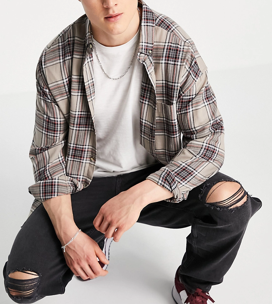 New Look – Weite Jeans im Stil der 90er in Schwarz mit Zierrissen günstig online kaufen