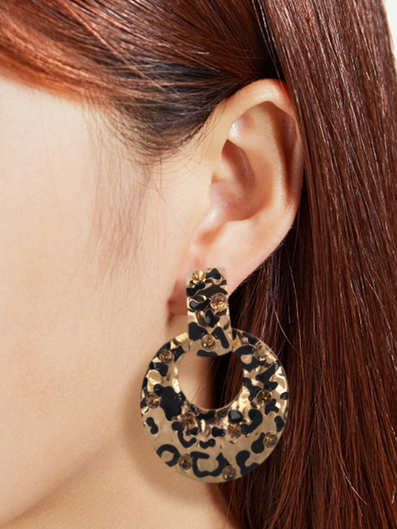 Goldene Ohrringe aus Metall mit Leopardenmuster günstig online kaufen