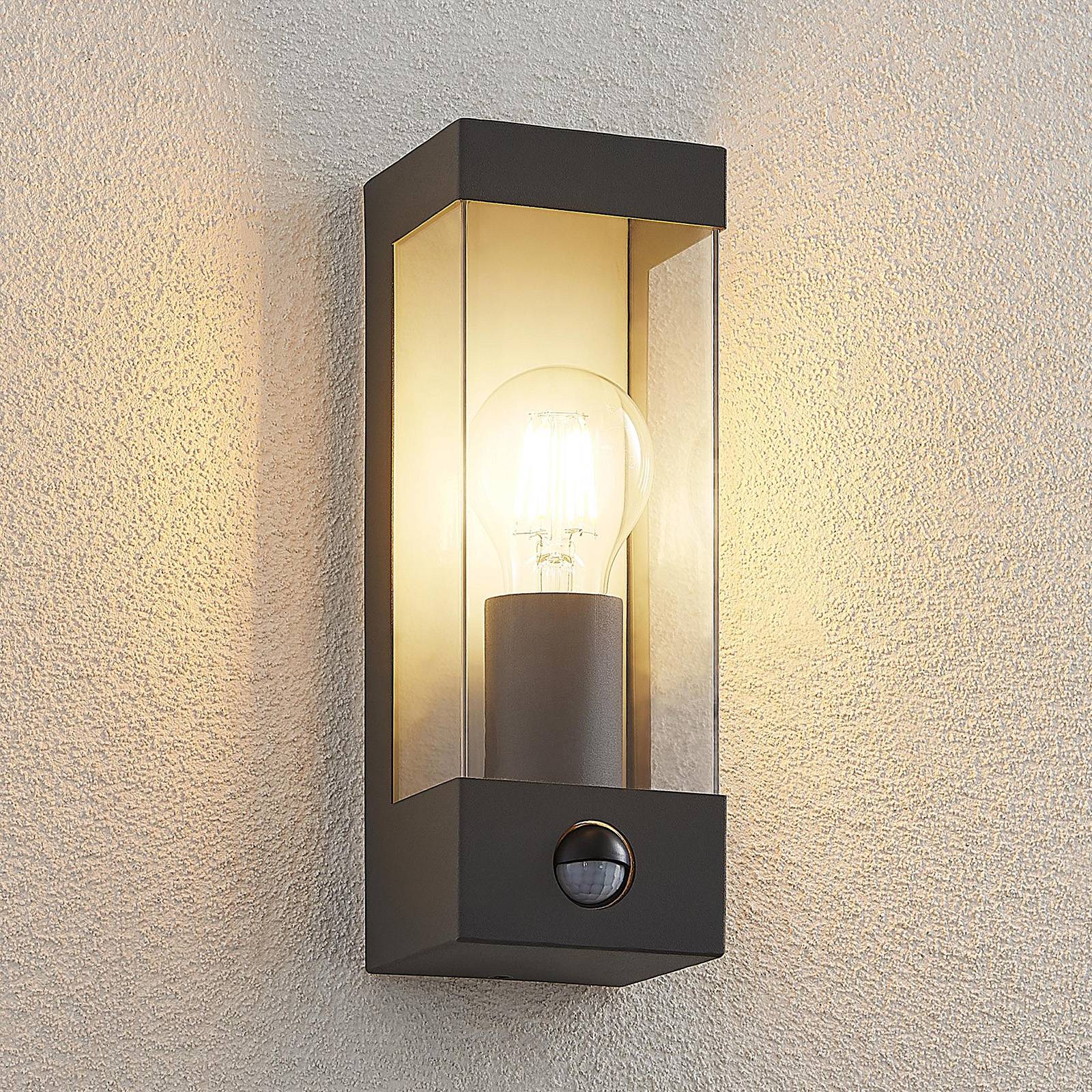 Lindby Tilian Außenwandlampe mit Bewegungsmelder günstig online kaufen