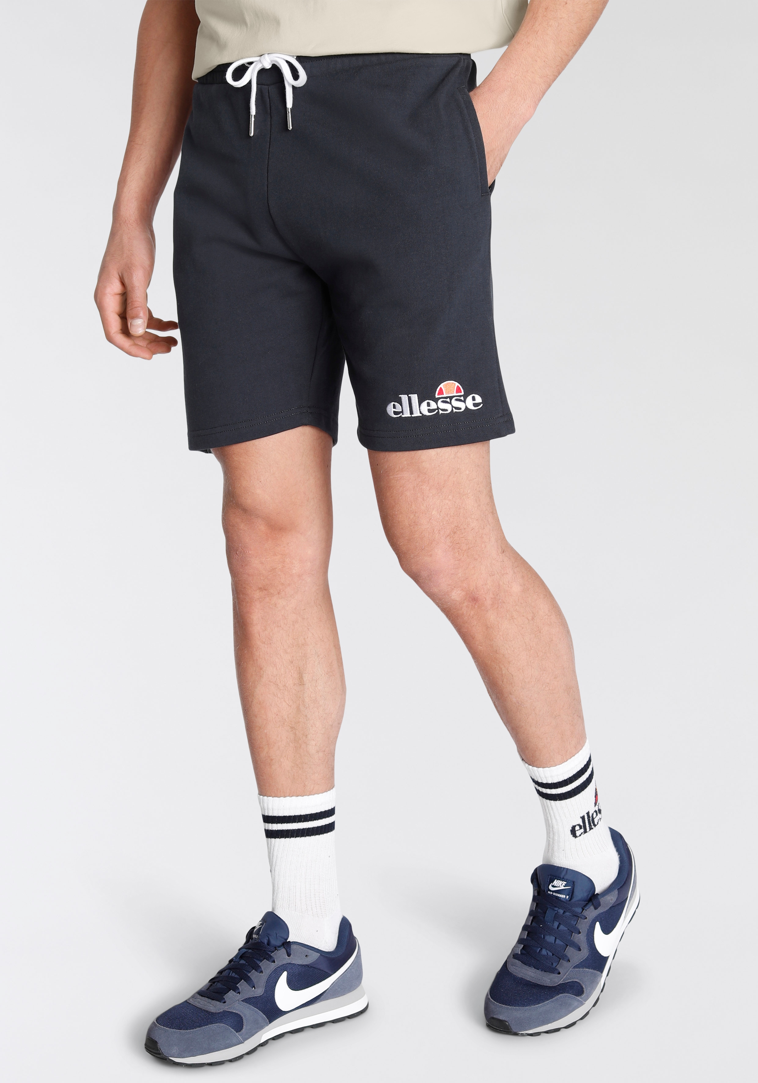 Ellesse Sweatshorts SILVAN FLEECE SHORT günstig online kaufen