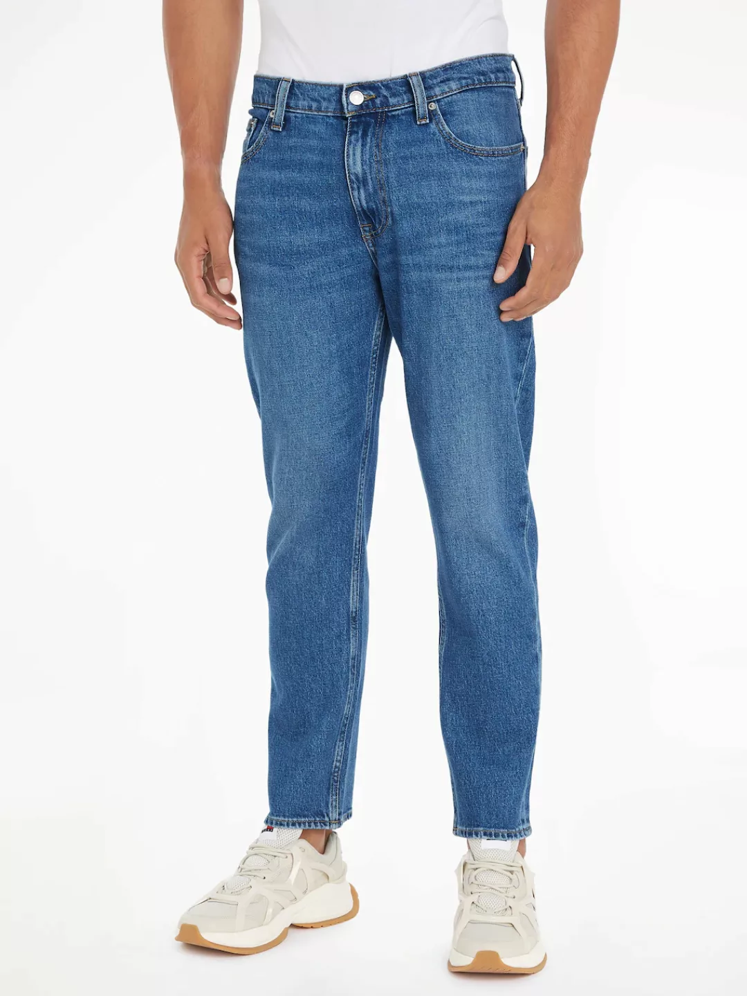 Tommy Jeans Regular-fit-Jeans DAD JEAN RGLR TPRD mit Logoprägung günstig online kaufen