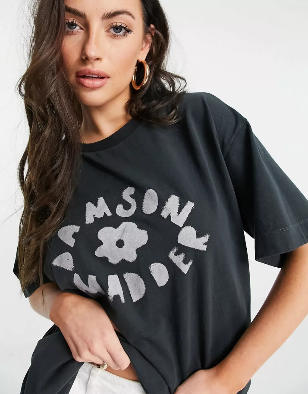 Damson Madder – Legeres T-Shirt aus Bio-Baumwolle mit Logo-Grafik-Schwarz günstig online kaufen