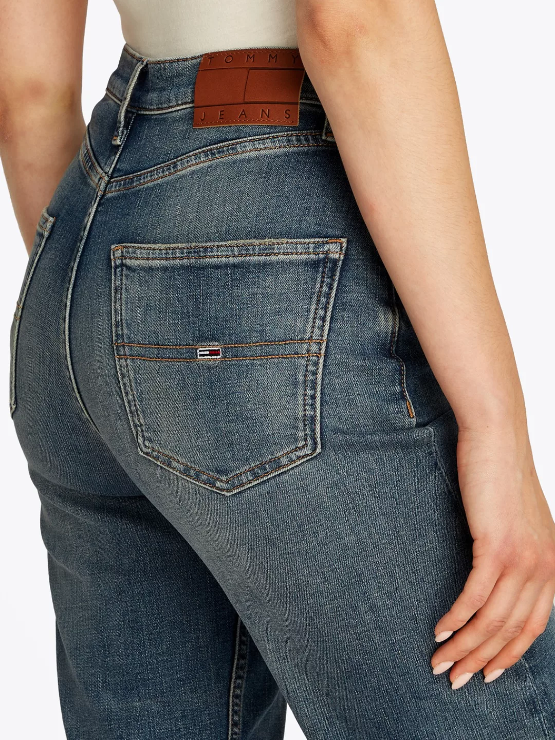 Tommy Jeans Straight-Jeans "Layla High Rise Slim Straight", in Knöchellänge günstig online kaufen