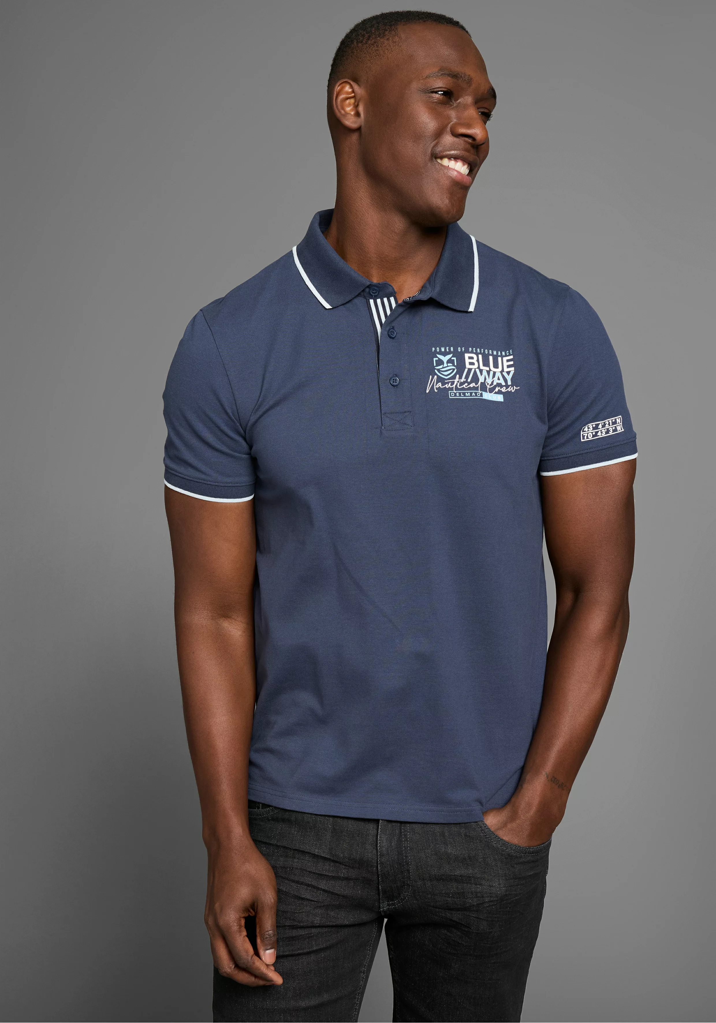 DELMAO Poloshirt, mit sportlichen Kontraststreifen & gestreifter Knopfleist günstig online kaufen