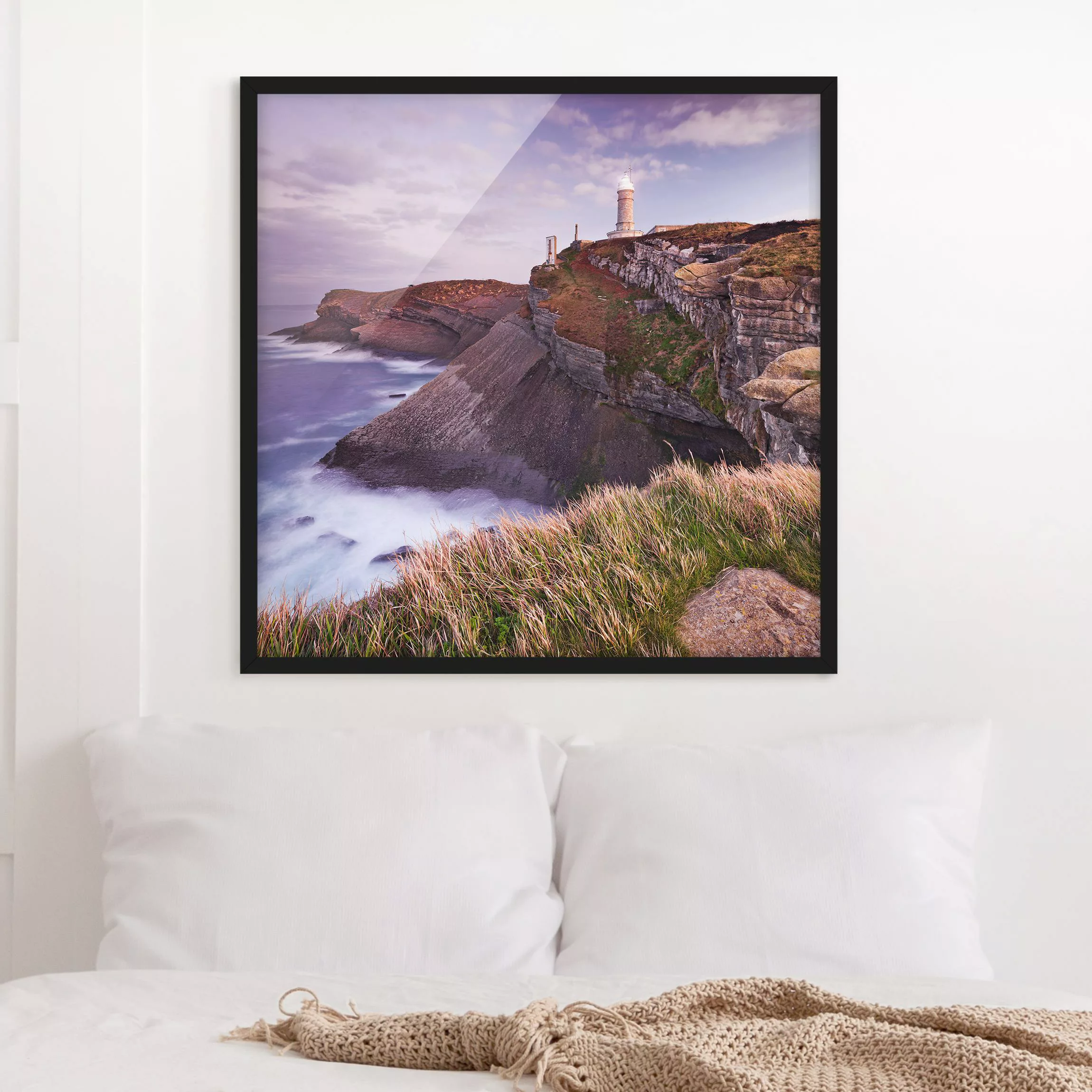 Bild mit Rahmen Natur & Landschaft - Quadrat Steilküste und Leuchtturm günstig online kaufen