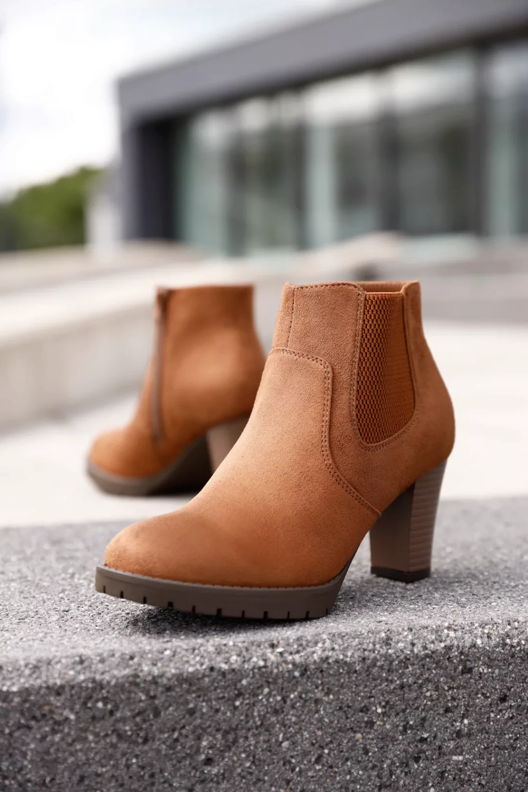 Aniston SHOES Stiefelette, Ankleboots mit seitlichem Stretcheinsatz - NEUE günstig online kaufen