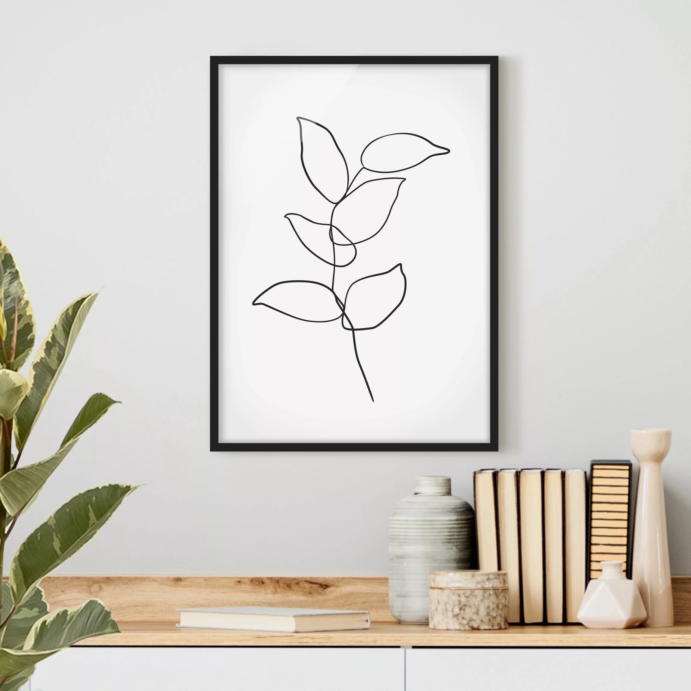 Bild mit Rahmen Blumen - Hochformat Line Art Zweig Schwarz Weiß günstig online kaufen