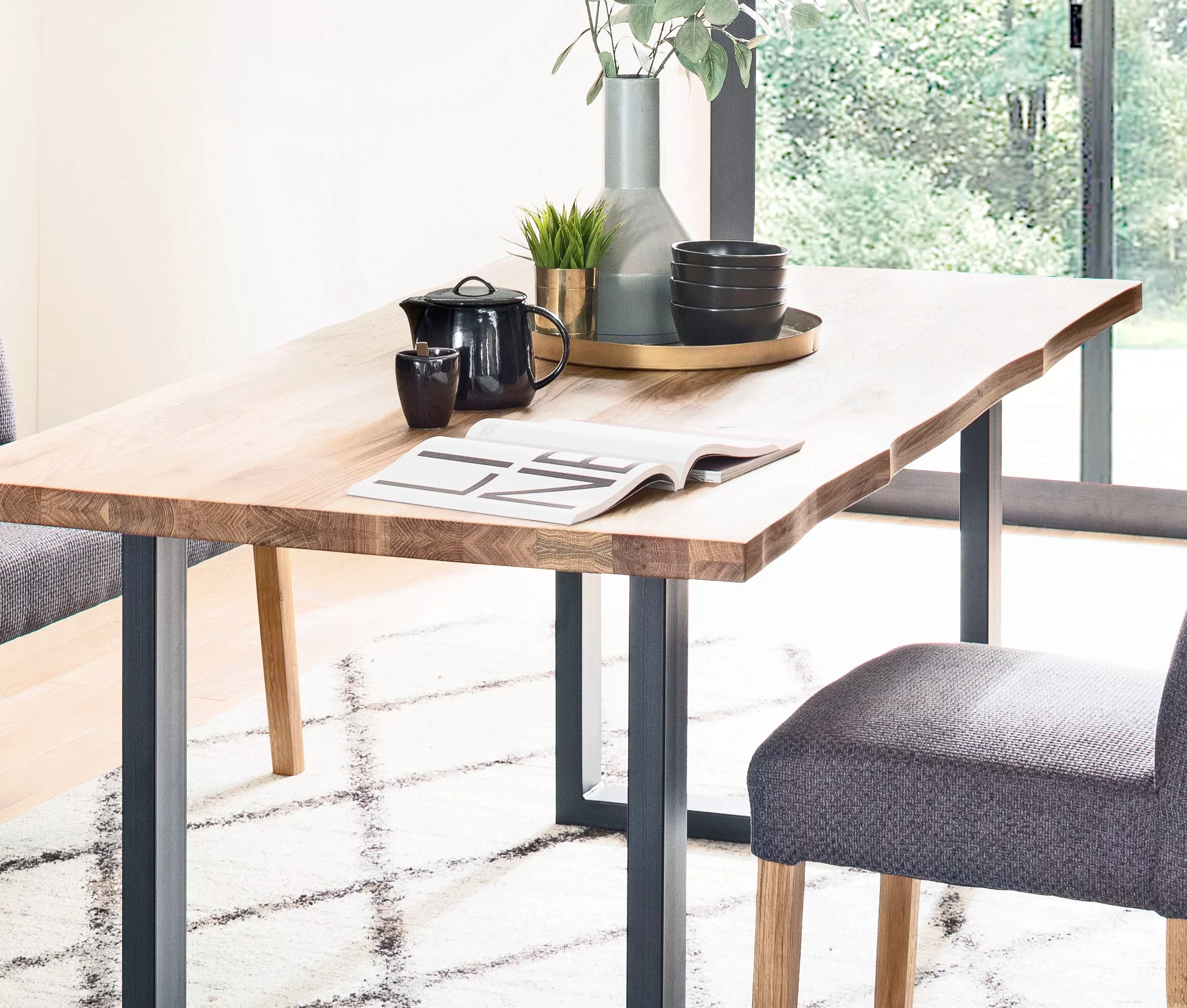 MCA living Esstisch »Rockford«, Massivholztisch mit Baumkante günstig online kaufen