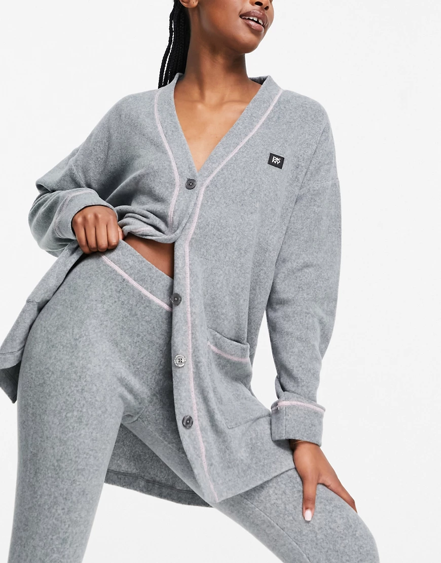 DKNY – Super weicher Strickpullover und Leggings im Set in Grau günstig online kaufen