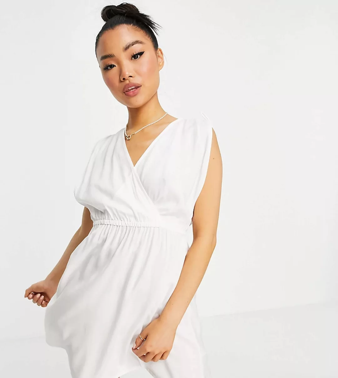 ASOS DESIGN Petite – Recycled – Mini-Strandkleid mit gerafftem Detail in We günstig online kaufen