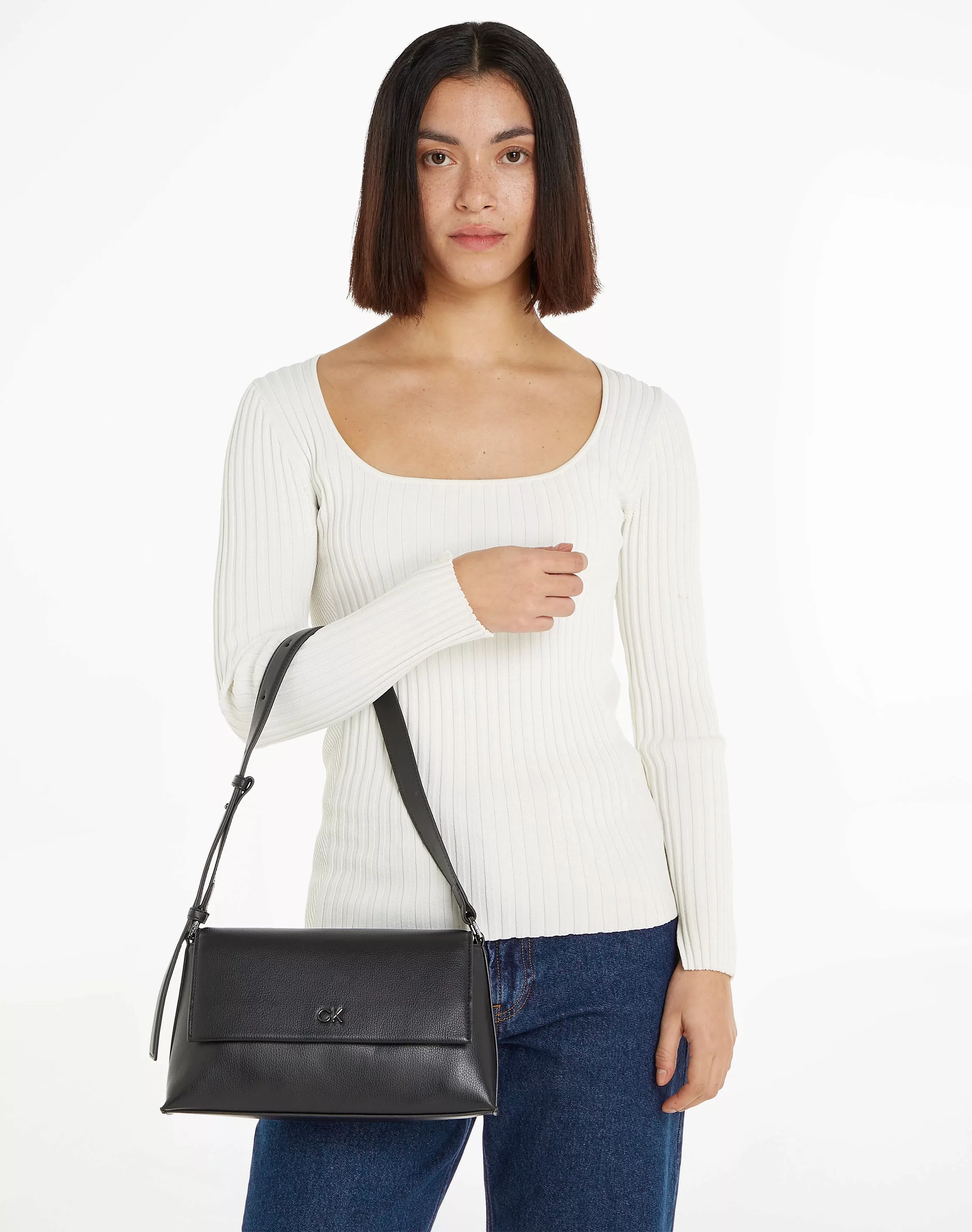 Calvin Klein Schultertasche "CK DAILY SHOULDER BAG PEBBLE" günstig online kaufen