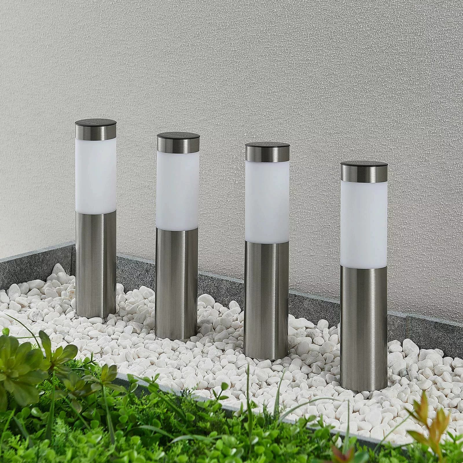 Lindby Sirita LED-Erdspieß-Solarlampe, 4er-Set günstig online kaufen