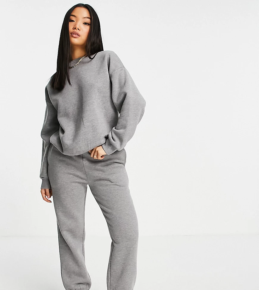 ASOS DESIGN Petite – Ultimate – Trainingsanzug in Anthrazit aus Sweatshirt günstig online kaufen