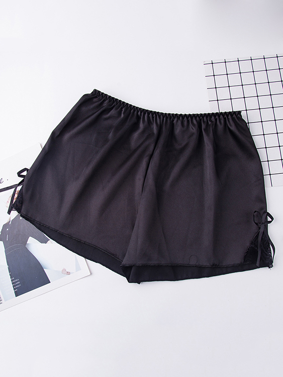 Satin-Shorts mit Spitzeneinsatz und Stretchbund günstig online kaufen