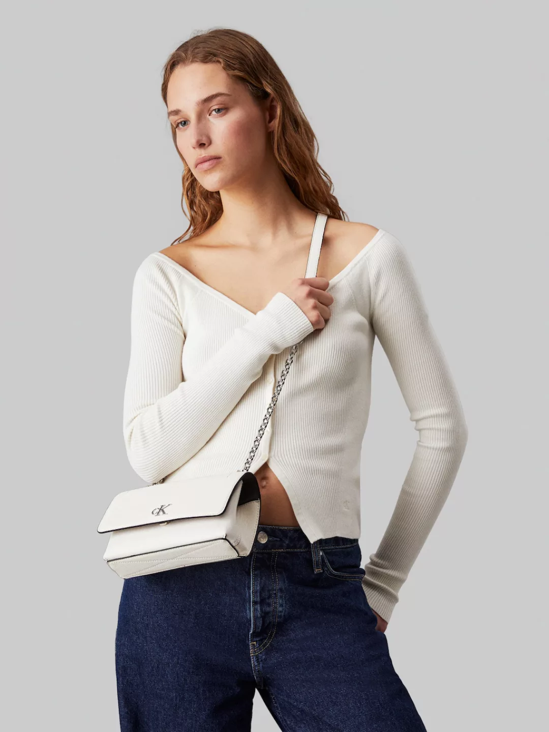 Calvin Klein Jeans Schultertasche "MINIMAL MONOGRAM EW FLAP21", Handtasche günstig online kaufen