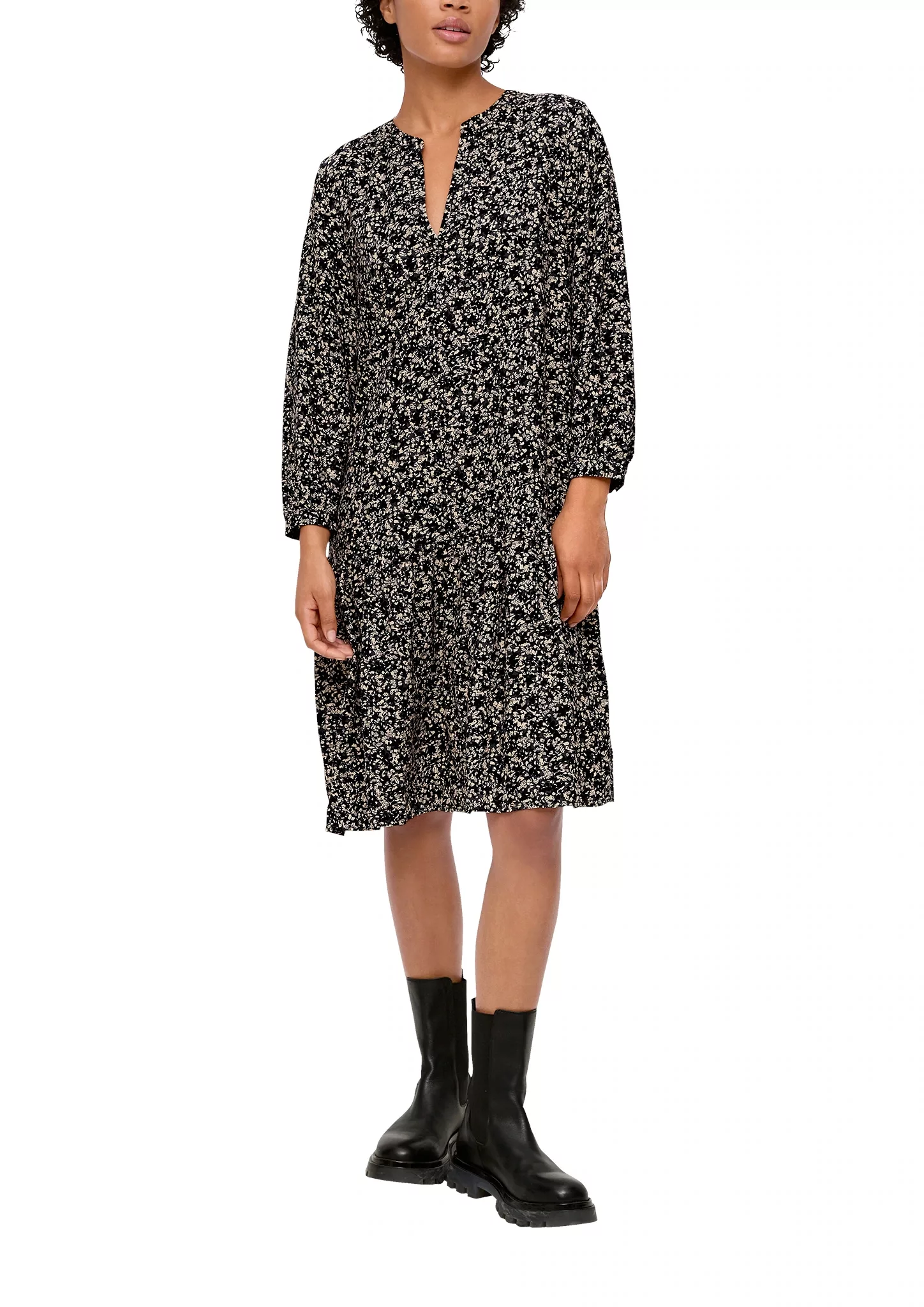 s.Oliver Minikleid Kleid aus Viskosemix Raffung, Teilungsnähte günstig online kaufen