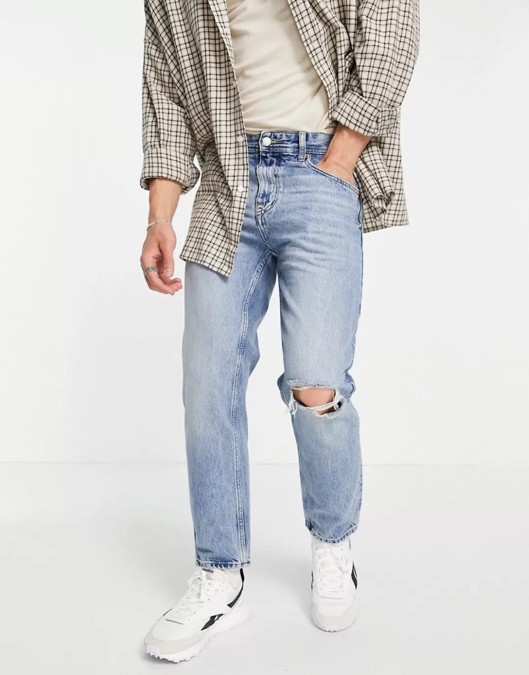 Pull&Bear – Straight Jeans mit Vintage-Schnitt im Stil der 90er in Hellblau günstig online kaufen