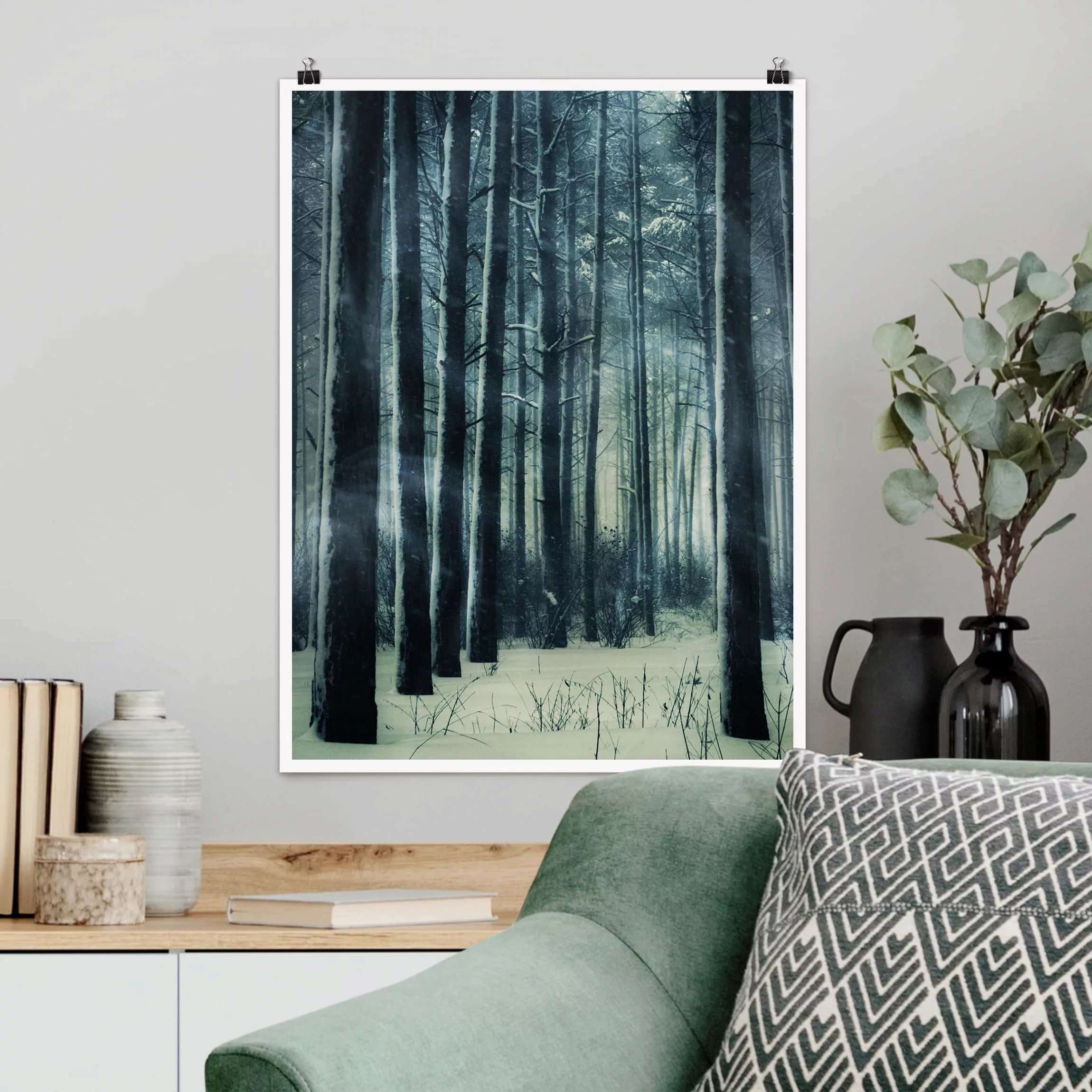 Poster Wald - Hochformat Mystischer Winterwald günstig online kaufen