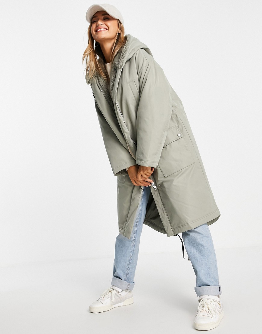 ASOS DESIGN – Parka mit Wasserfallausschnitt in Salbeigrün-Grau günstig online kaufen