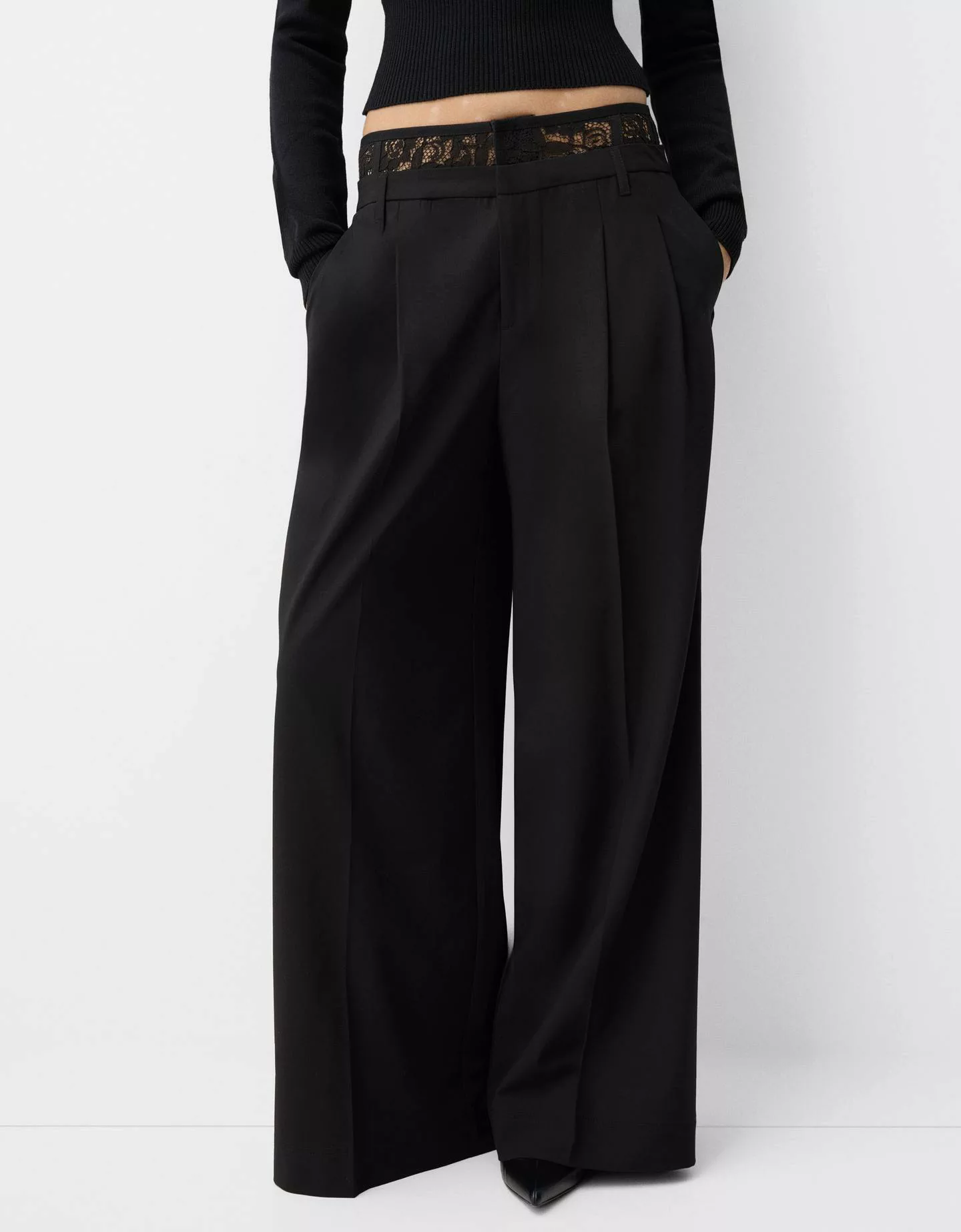 Bershka Wide-Leg-Hose Im Tailoring-Fit Mit Spitze Damen 36 Schwarz günstig online kaufen