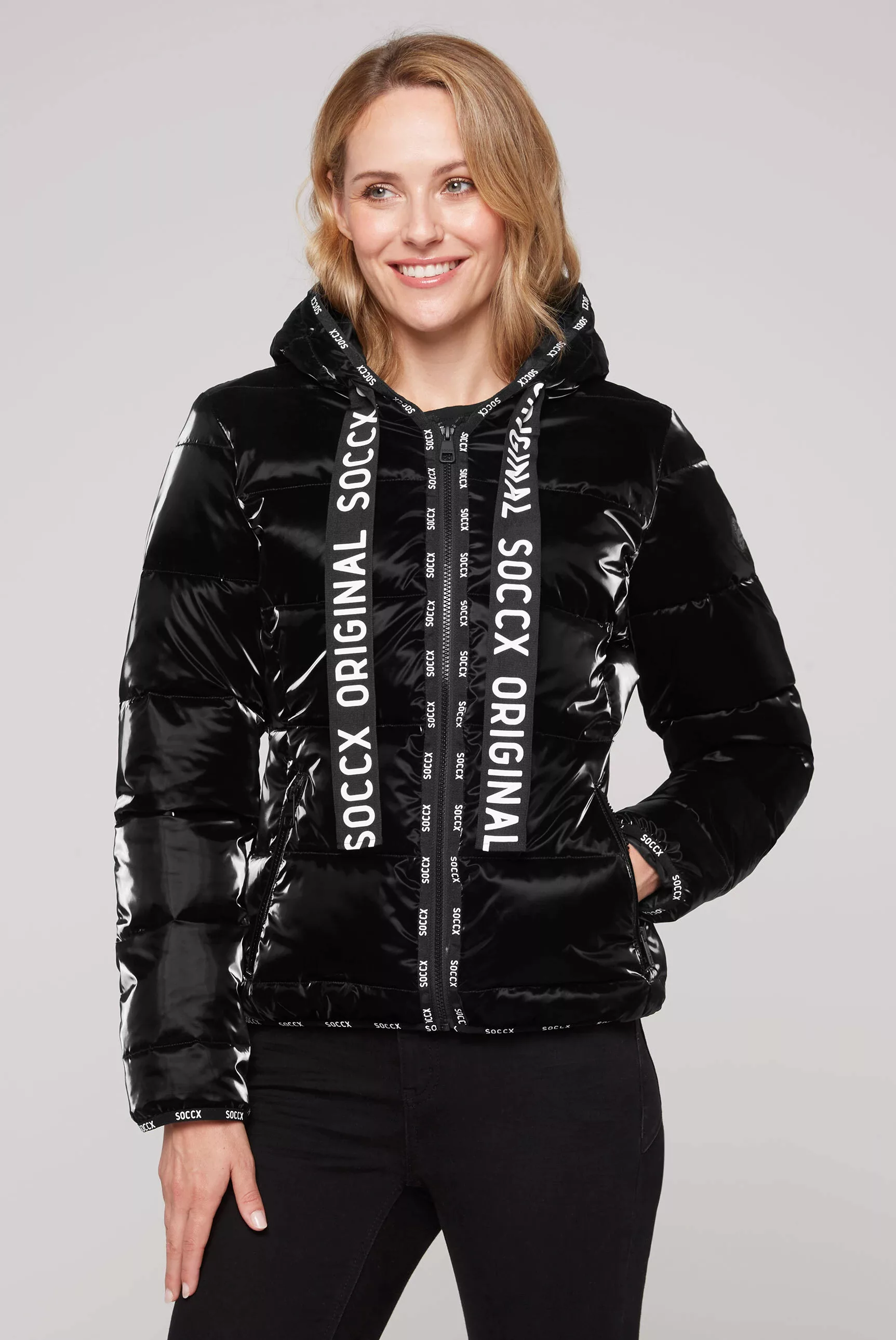 SOCCX Steppjacke, mit Kapuze, mit elastischem Saumabschluss günstig online kaufen