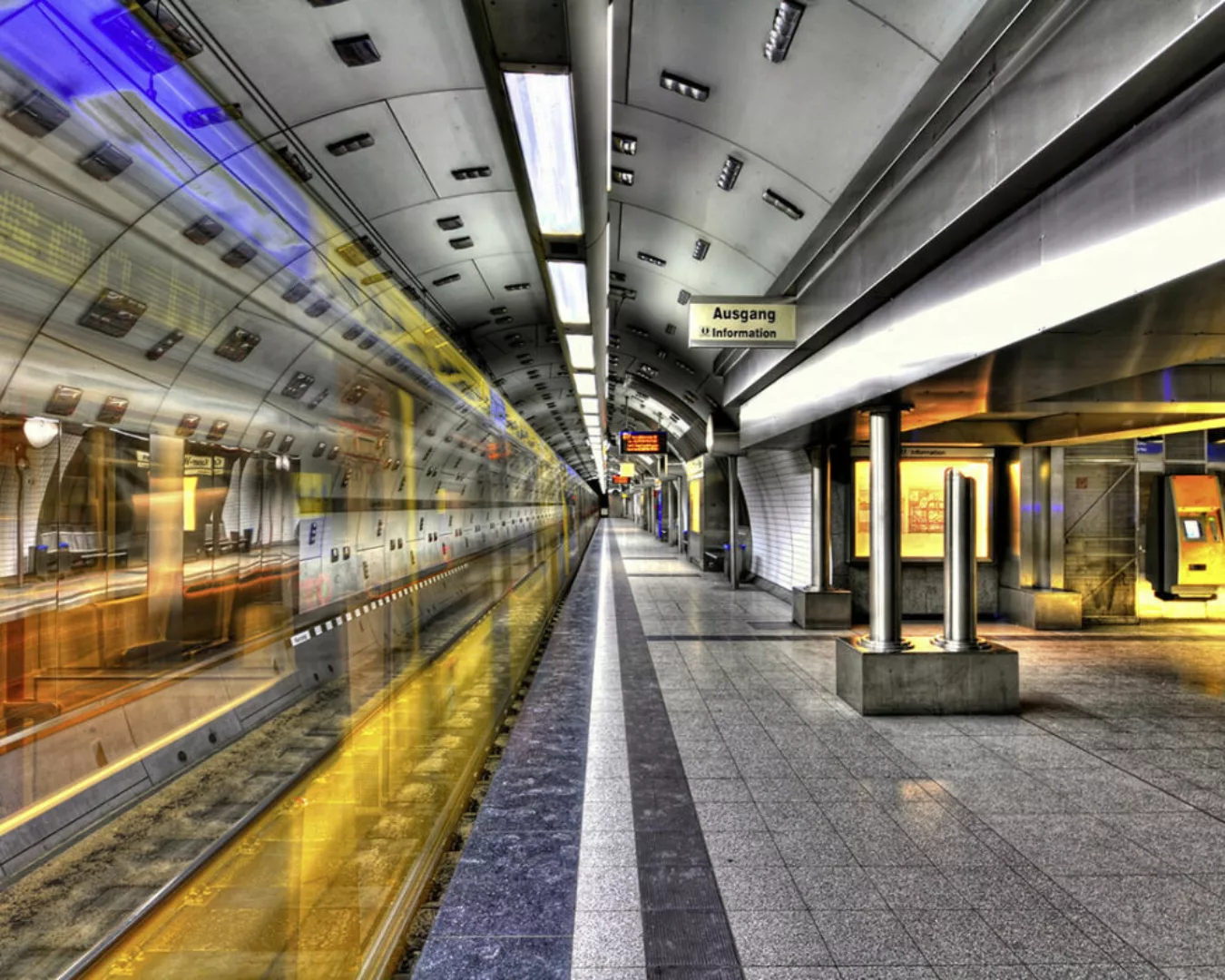 Fototapete "U-Bahnstation" 4,00x2,50 m / Glattvlies Brillant günstig online kaufen