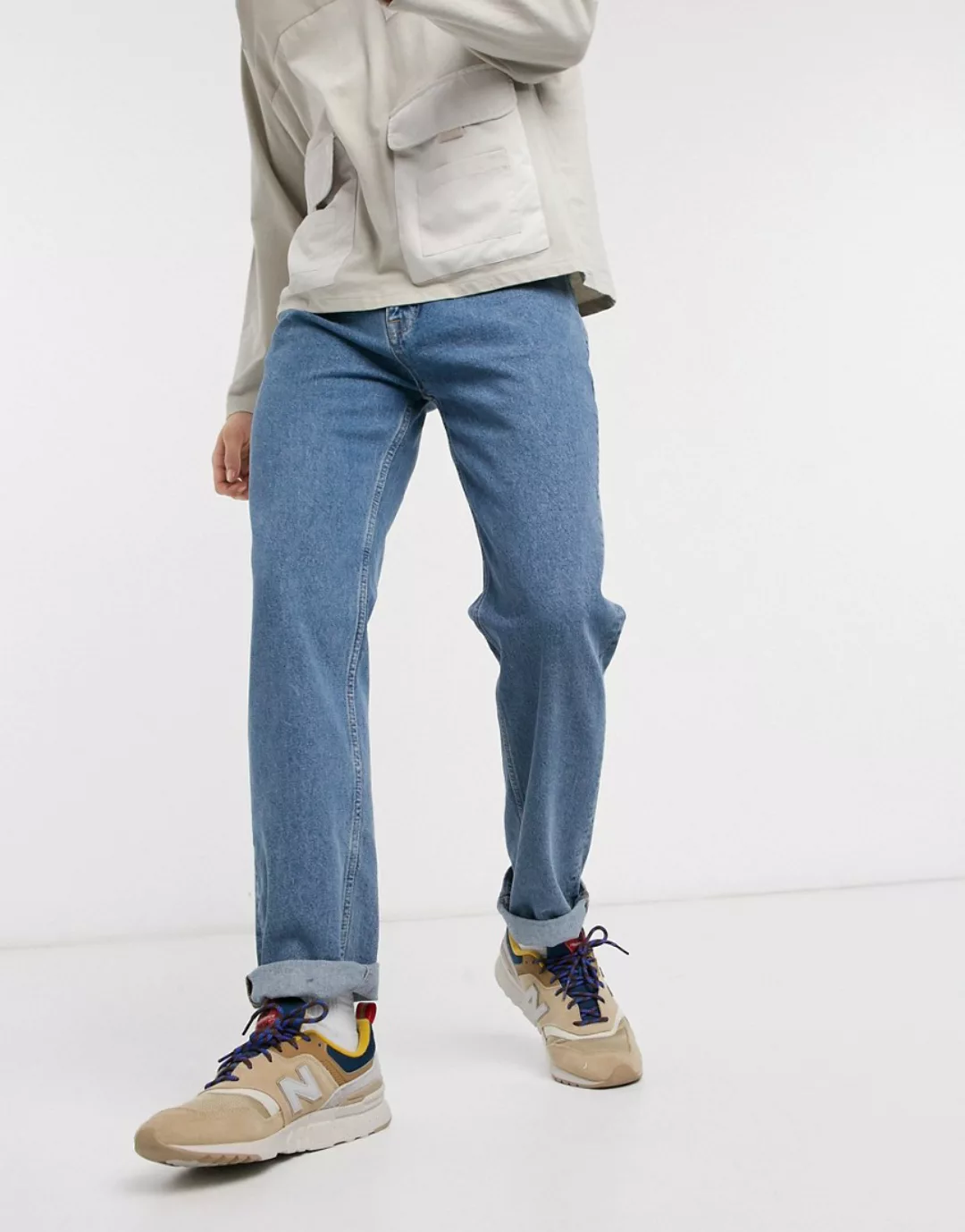 ASOS DESIGN – Original Fit – Jeans in verwaschenem Blau günstig online kaufen