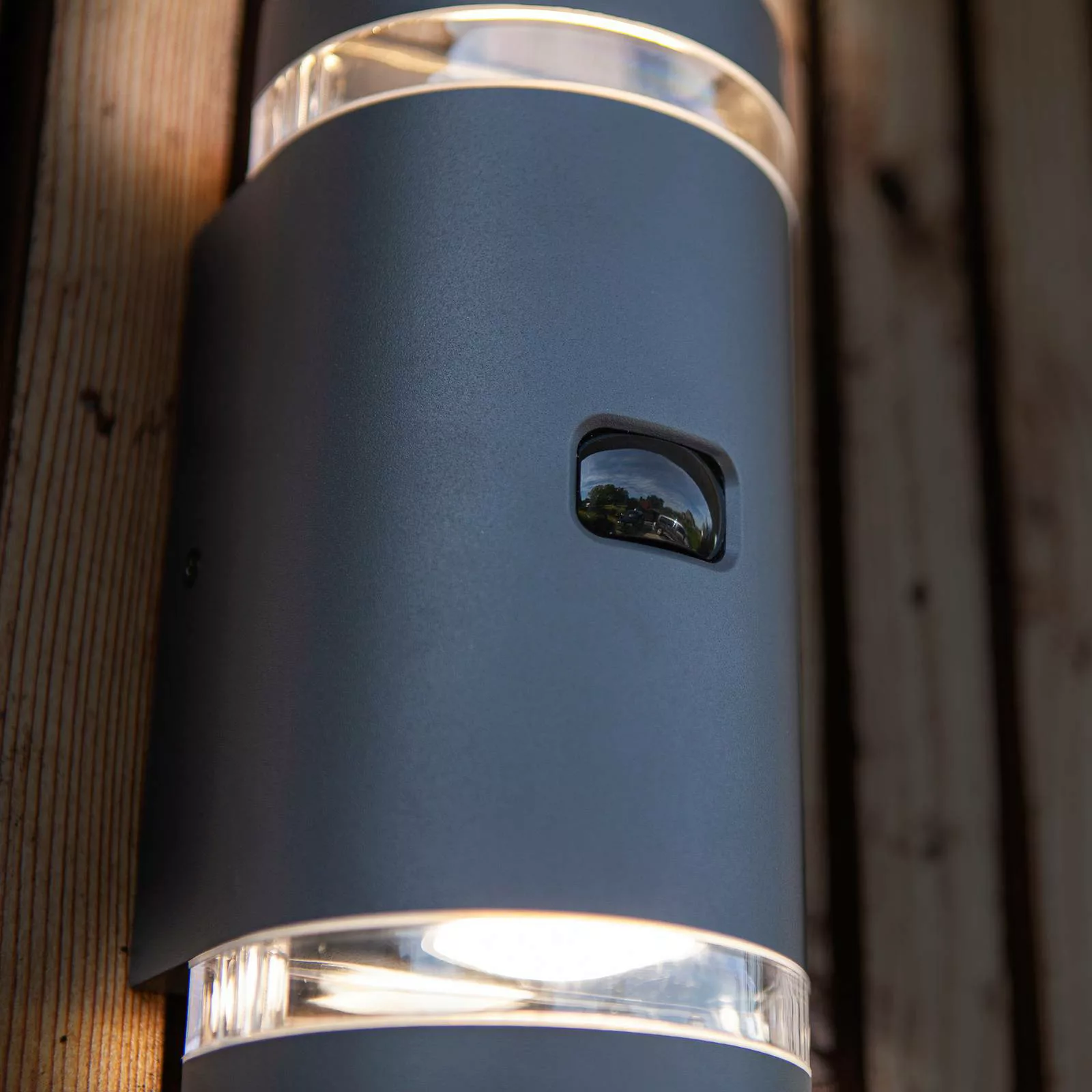 Außenwandlampe Focus, rund 2-fl. anthrazit Sensor günstig online kaufen
