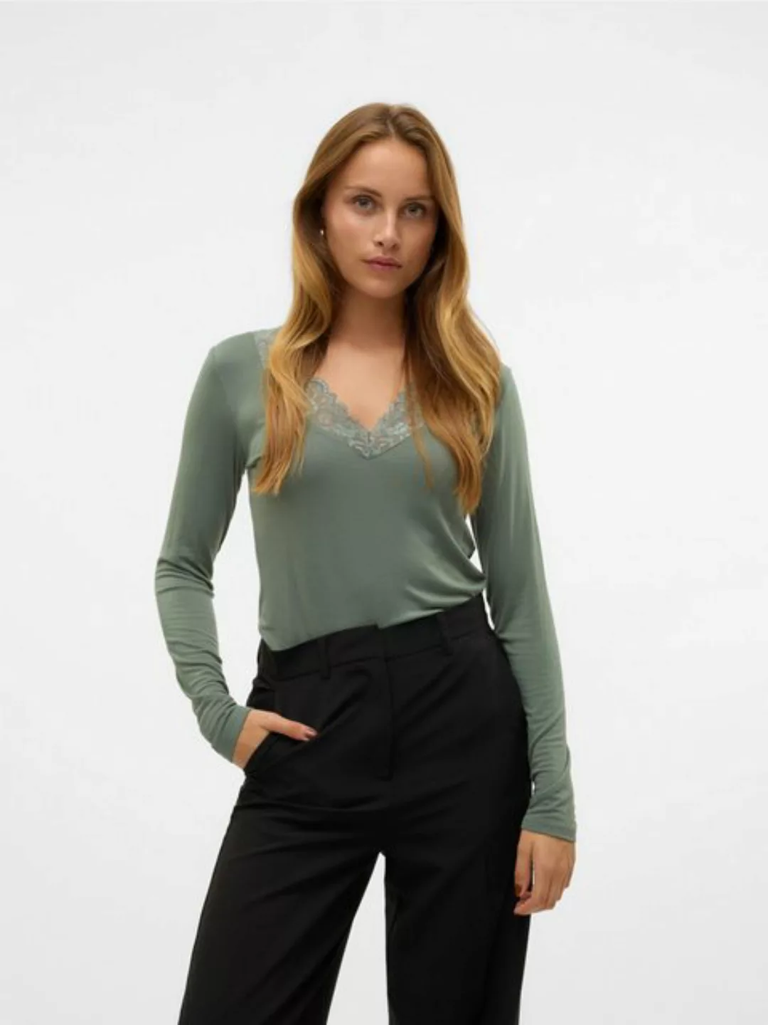 Vero Moda Blusenshirt Bluse Slim Fit V-Ausschnitt Spitzen-Detail Basic VMRO günstig online kaufen