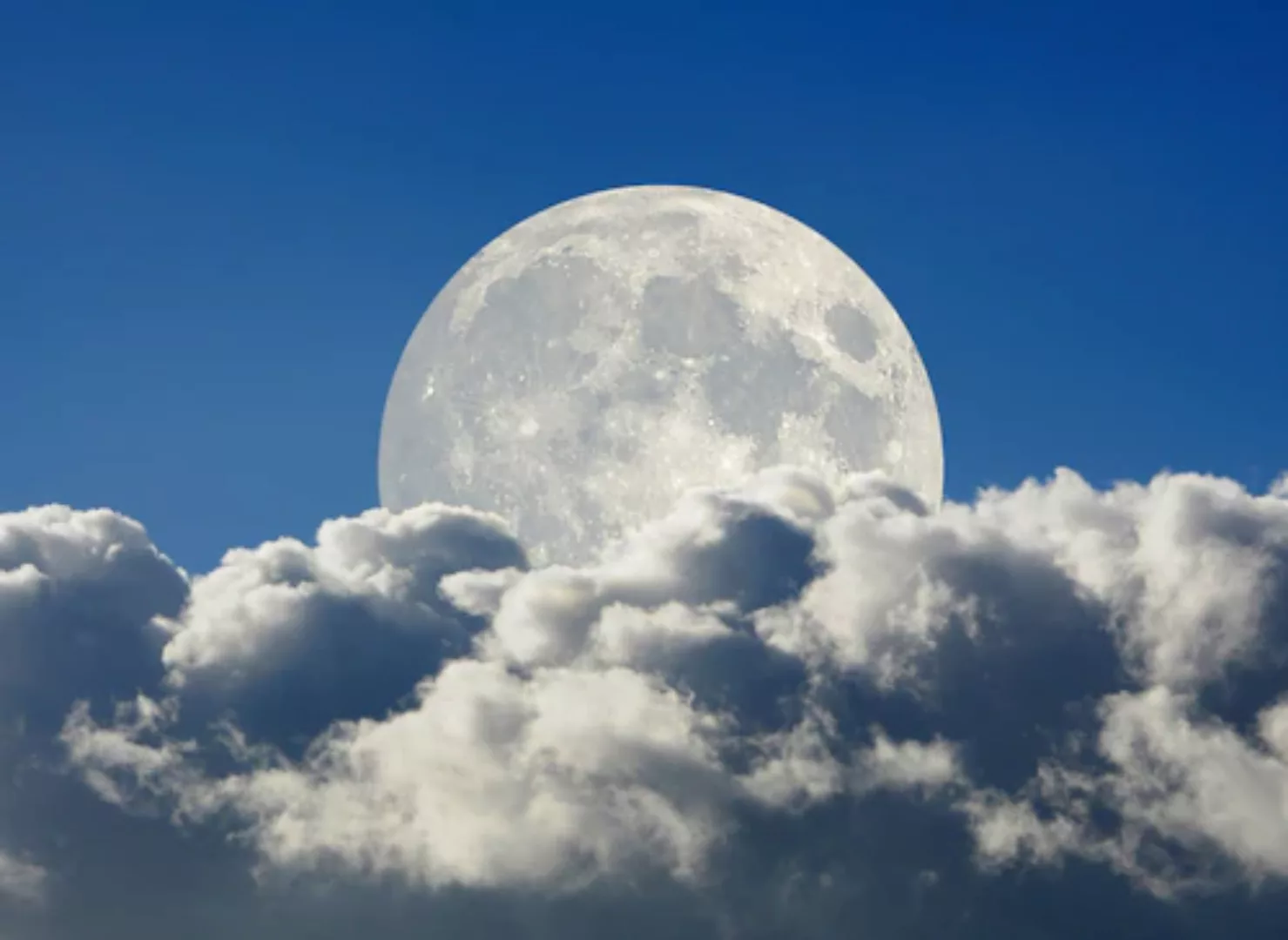 Papermoon Fototapete »Big Moon and Clouds« günstig online kaufen