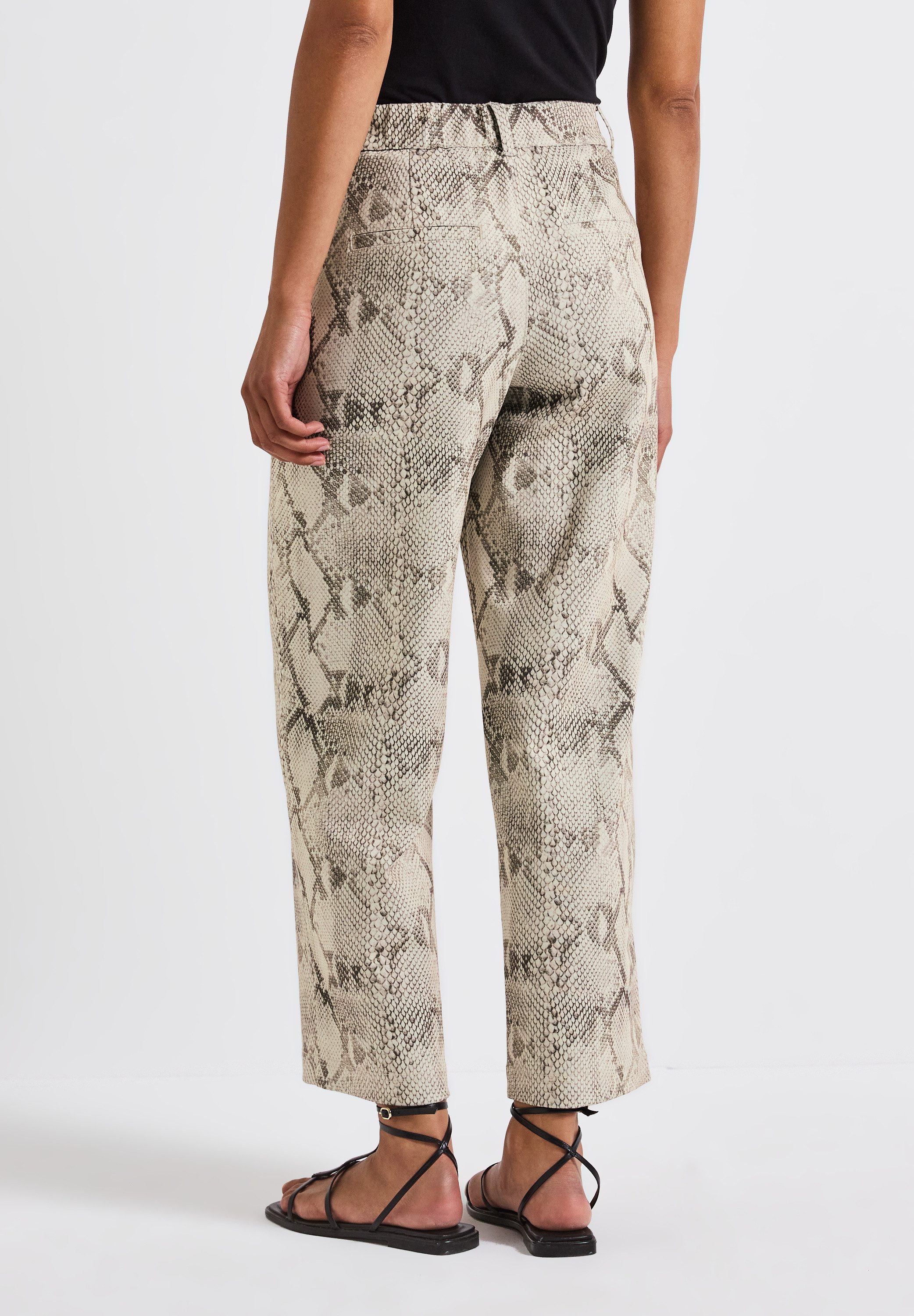 STREET ONE Stoffhose Middle Waist günstig online kaufen